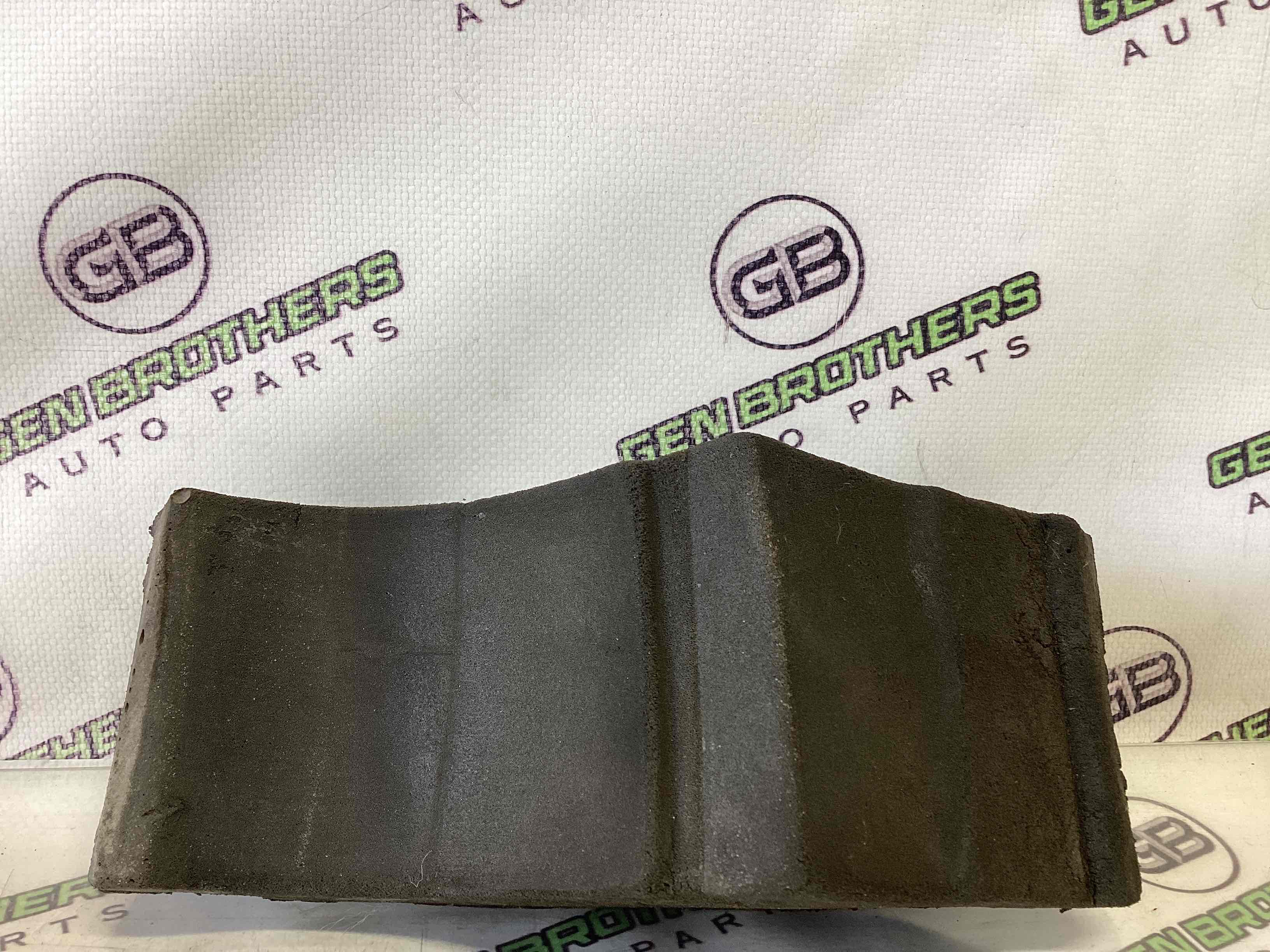 Ізолятор крила, ущільнювач та повітропровід крила