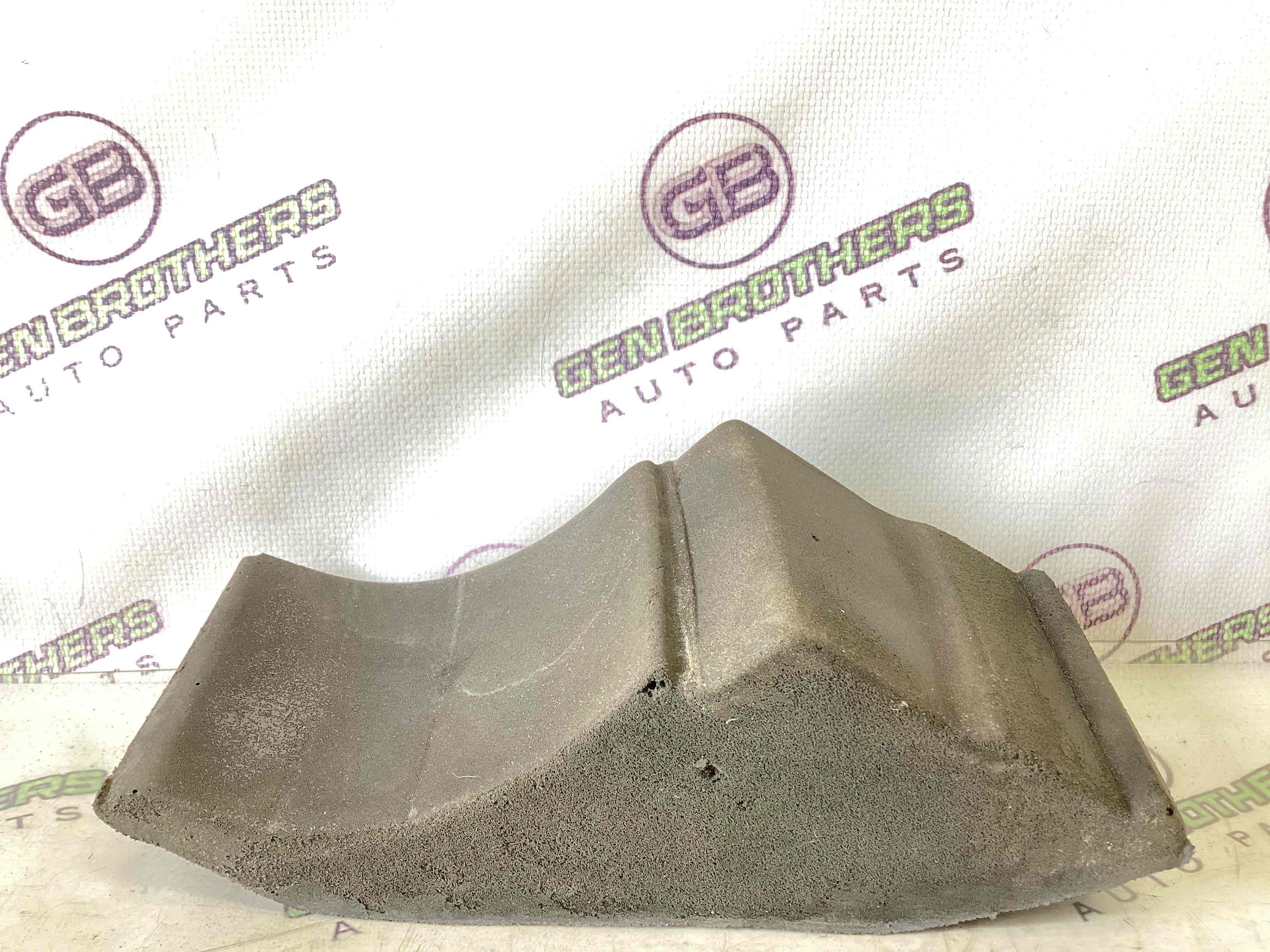 Ізолятор крила, ущільнювач та повітропровід крила