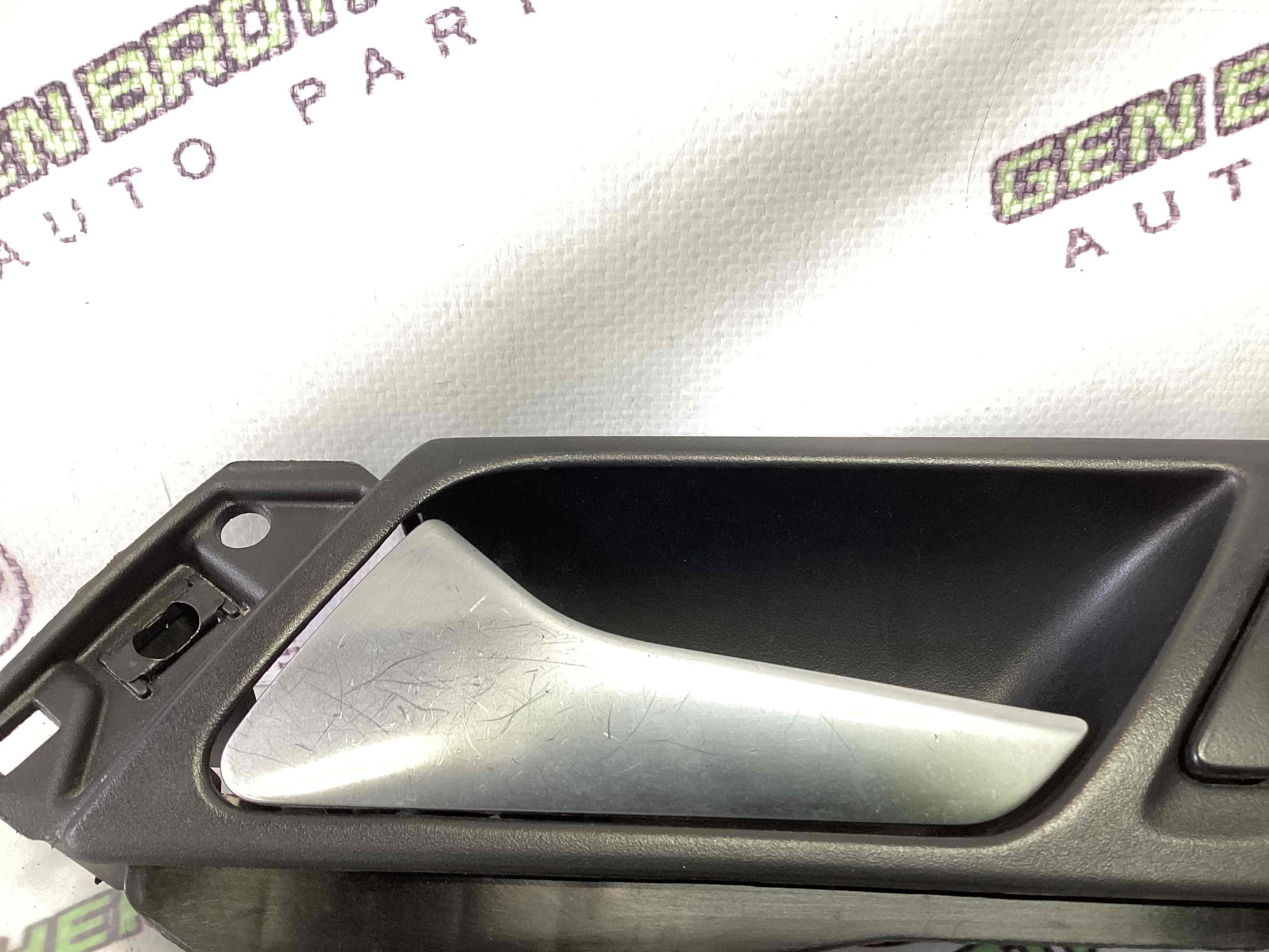 Ручка дверей салону внутрішня, поручень