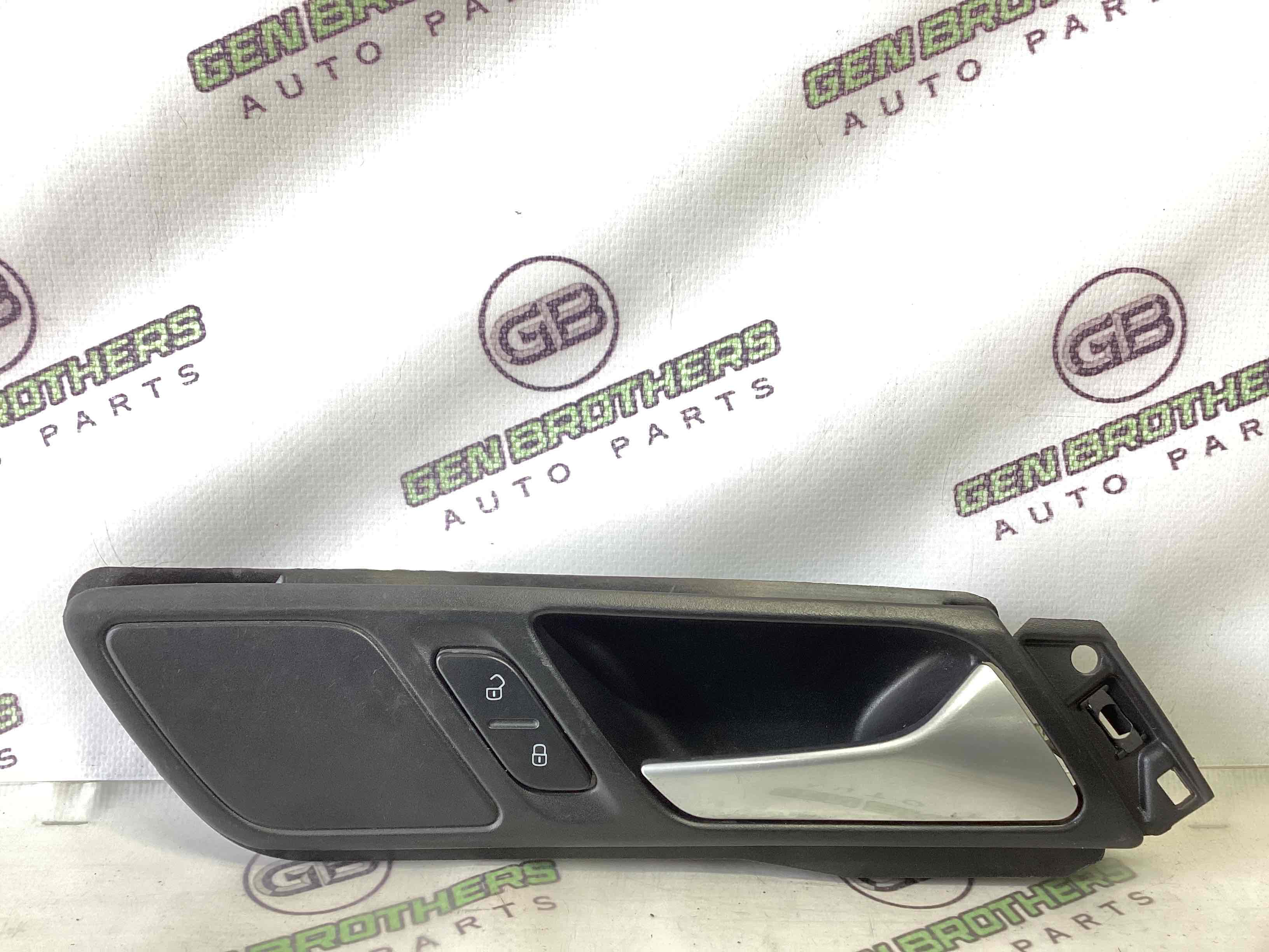 Ручка дверей салону внутрішня, поручень