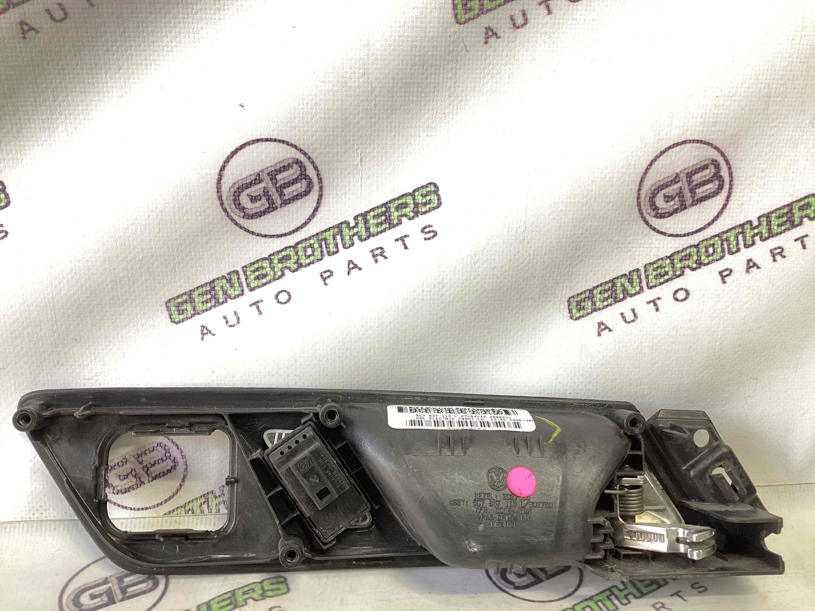 Ручка дверей салону внутрішня, поручень