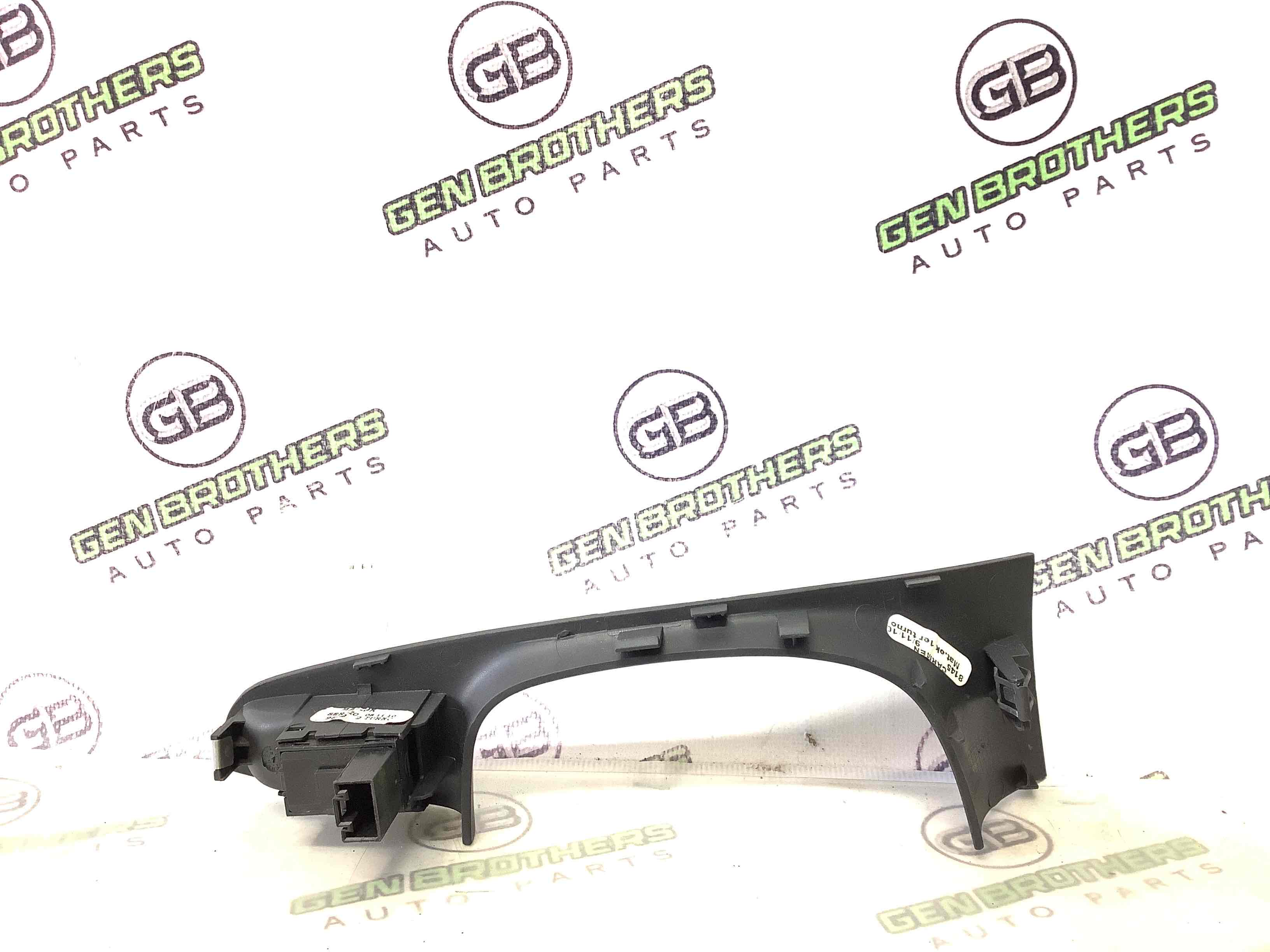 Кнопки керування склопідйомниками