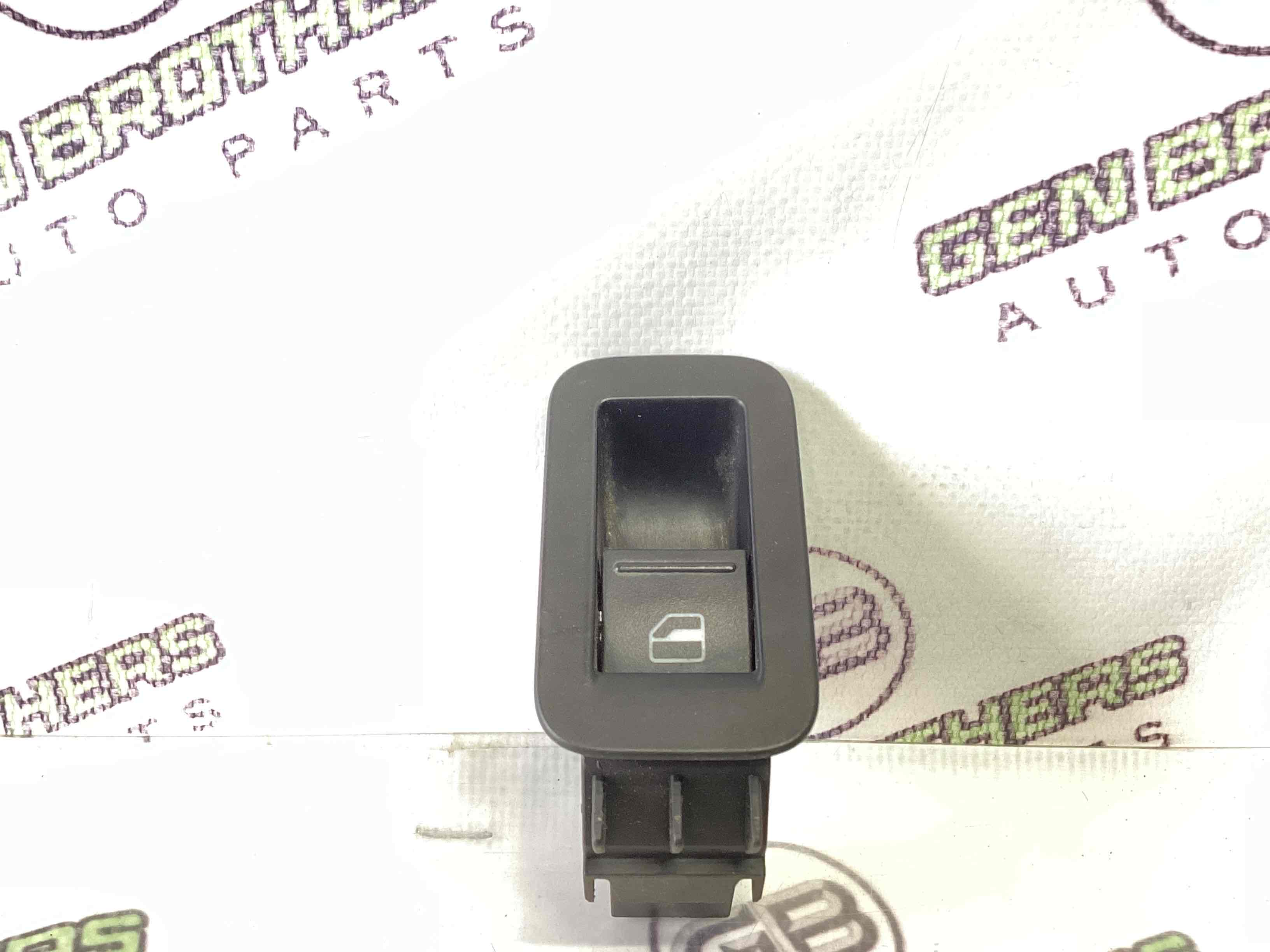 Кнопки керування склопідйомниками