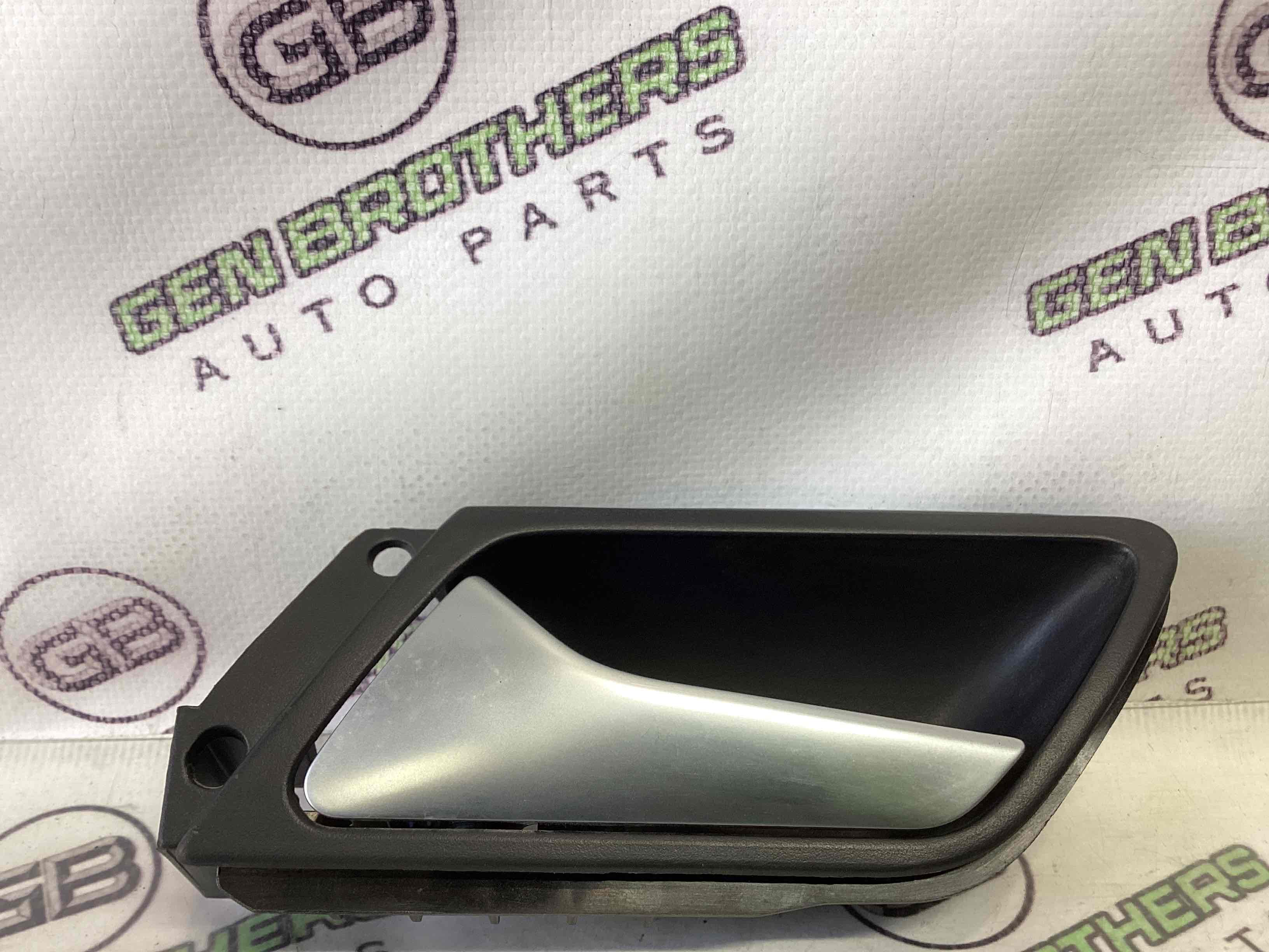 Ручка дверей салону внутрішня, поручень