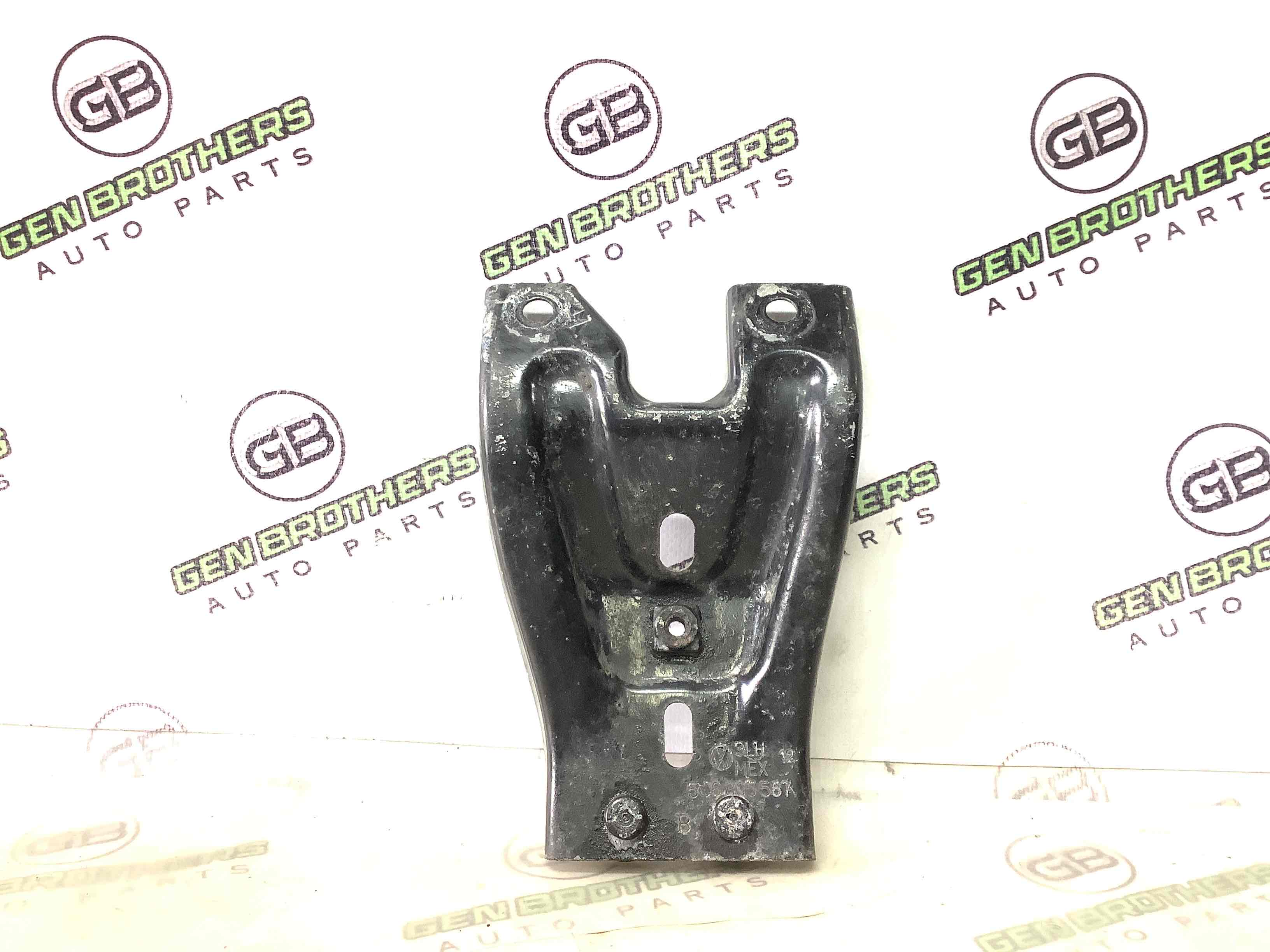 Кріплення, кронштейн