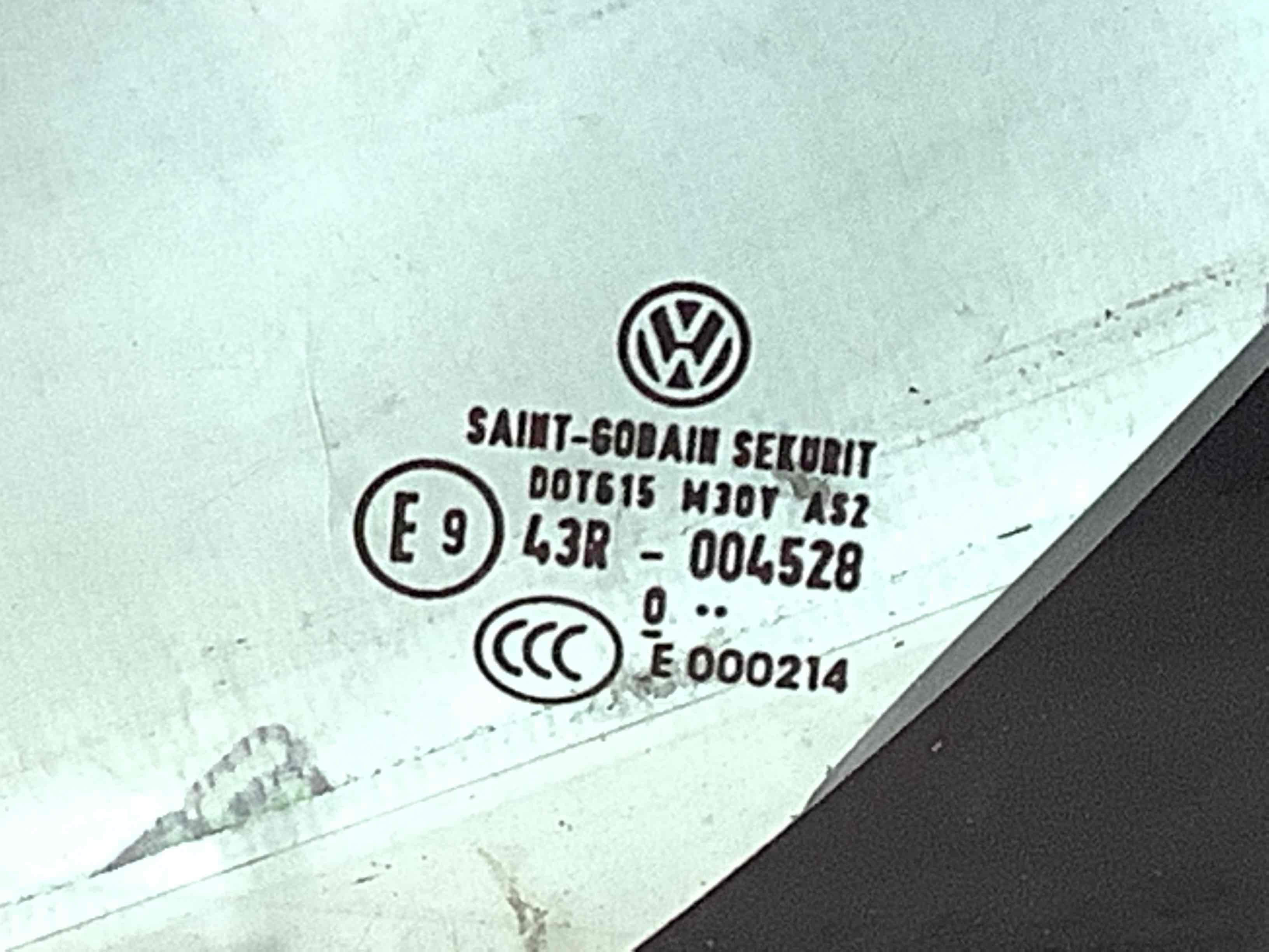 Скло дверей трикутник кватирка