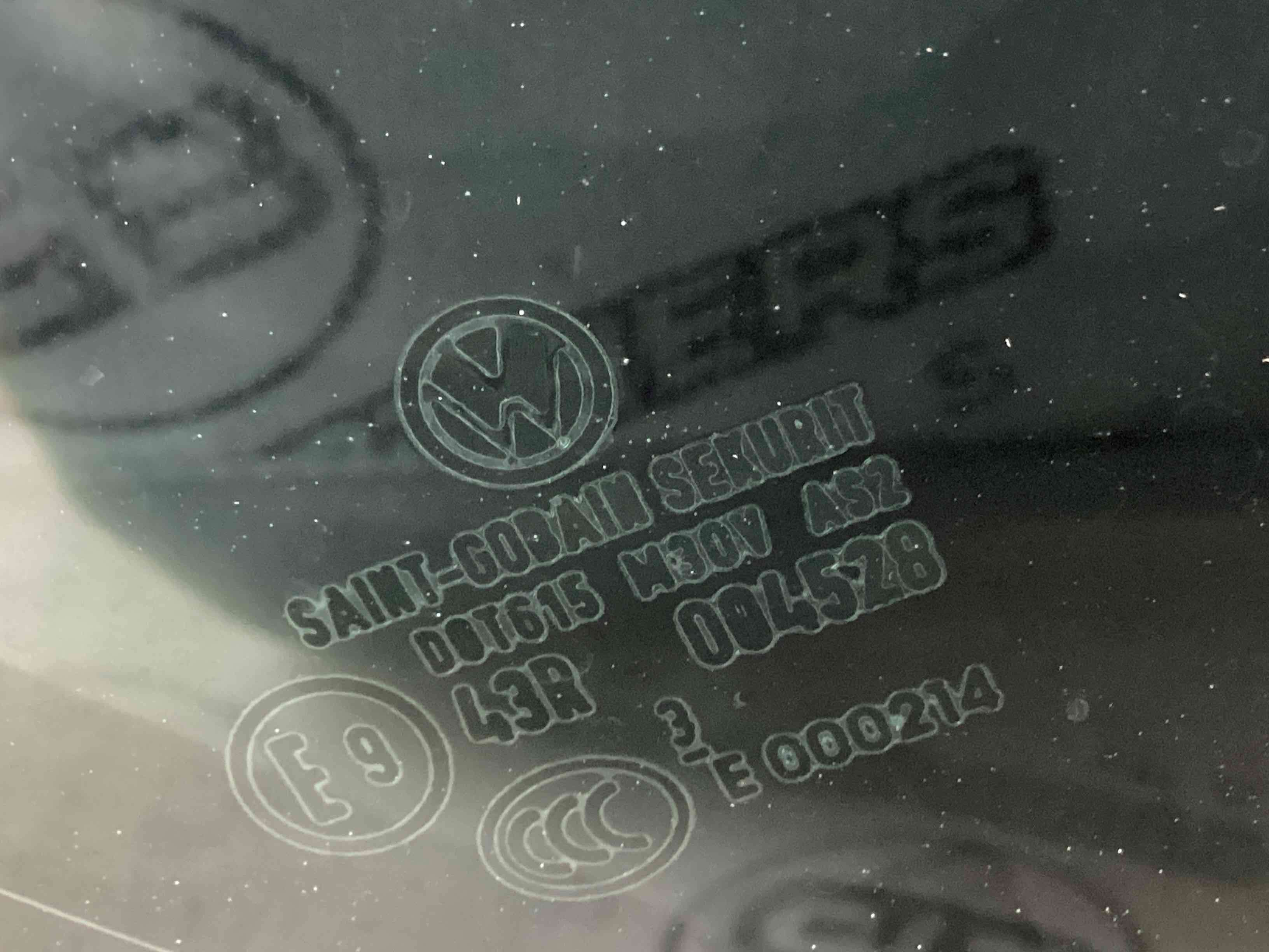 Скло дверей трикутник кватирка