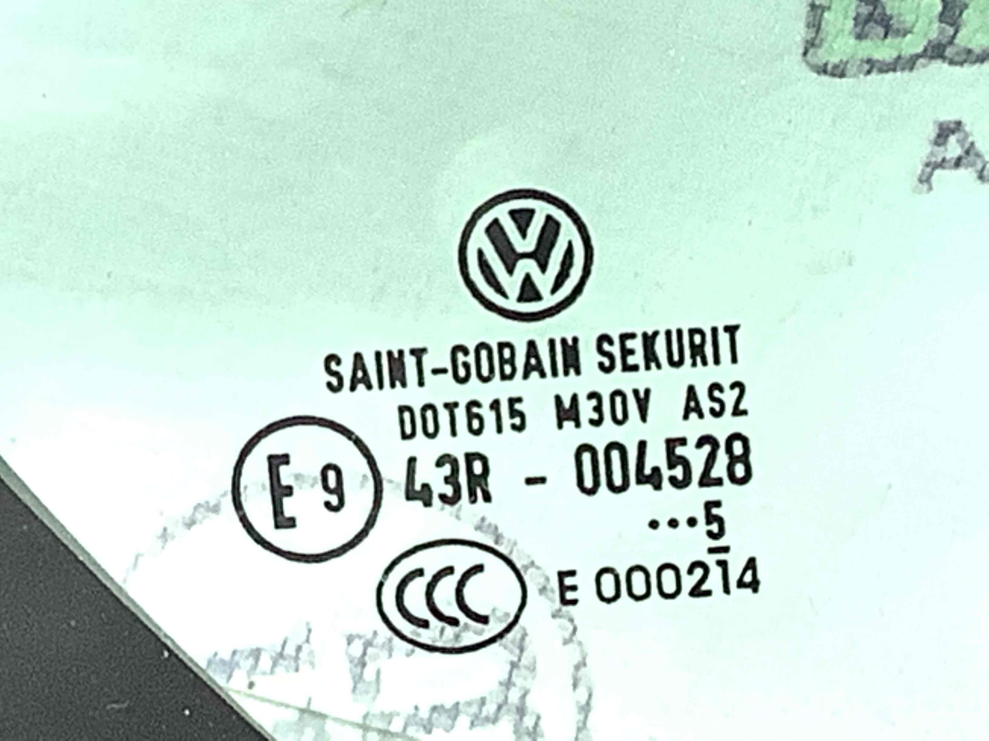 Скло дверей трикутник кватирка