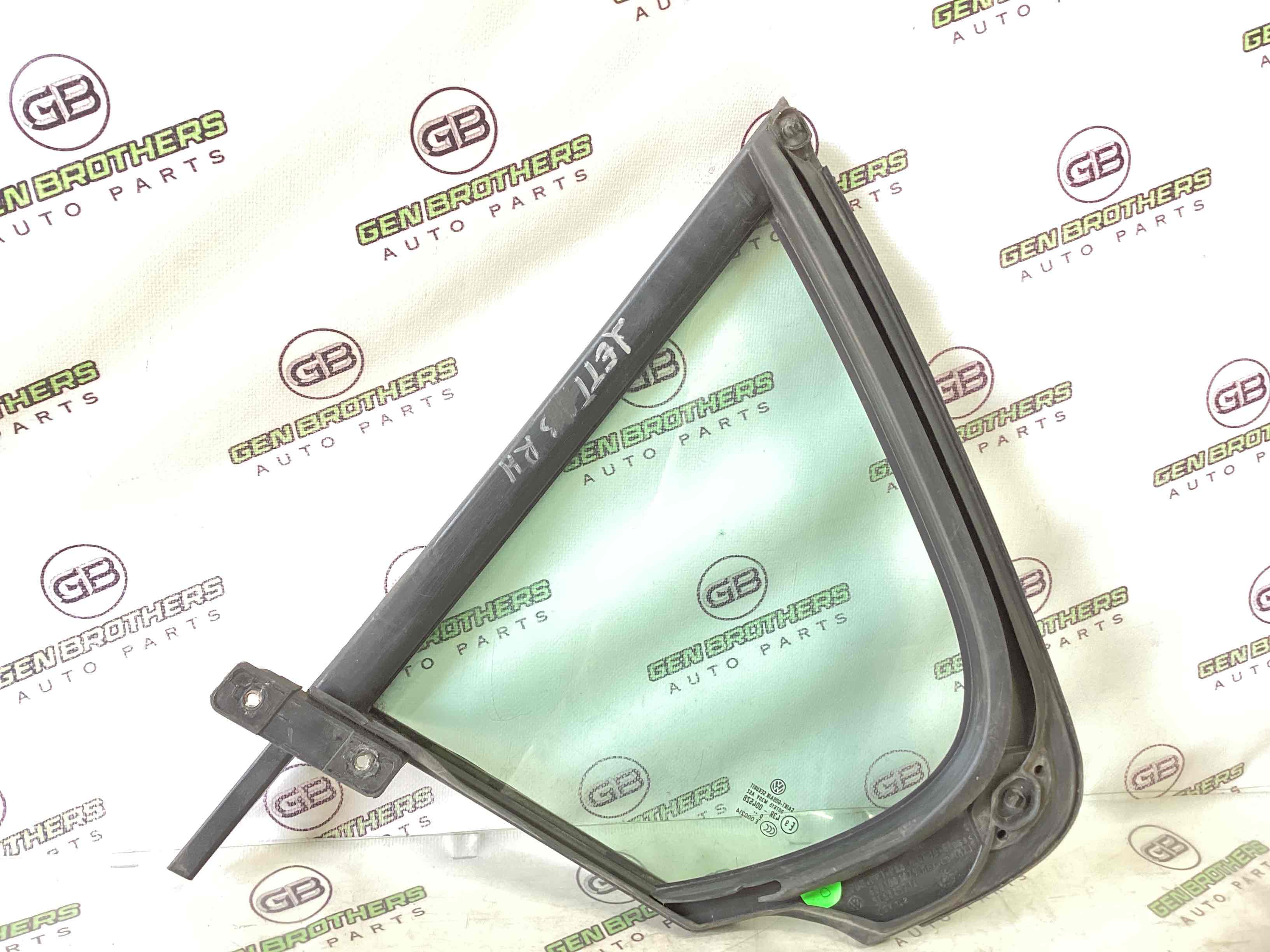 Скло дверей трикутник кватирка