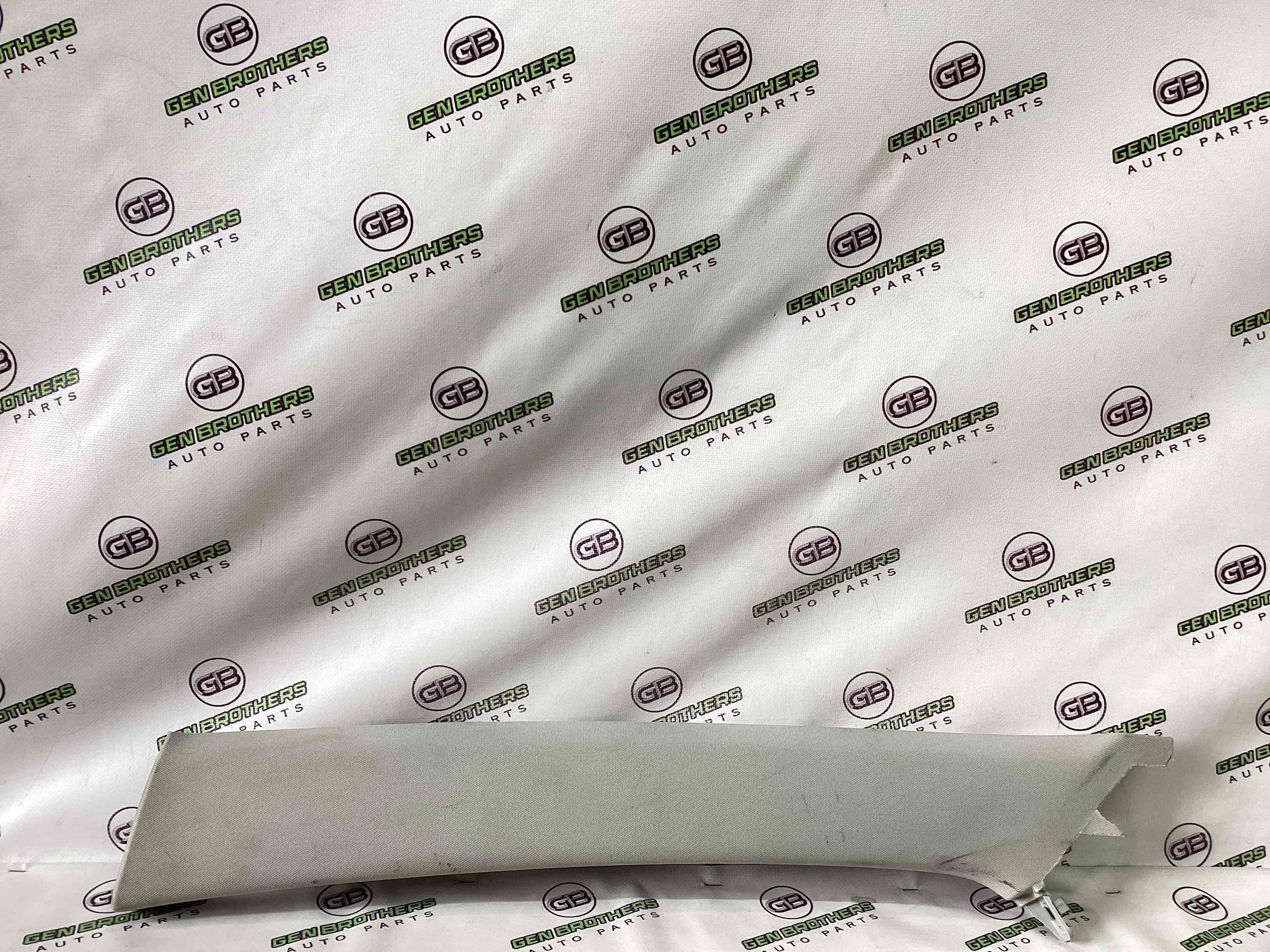 Обшивка передньої стійки ліва