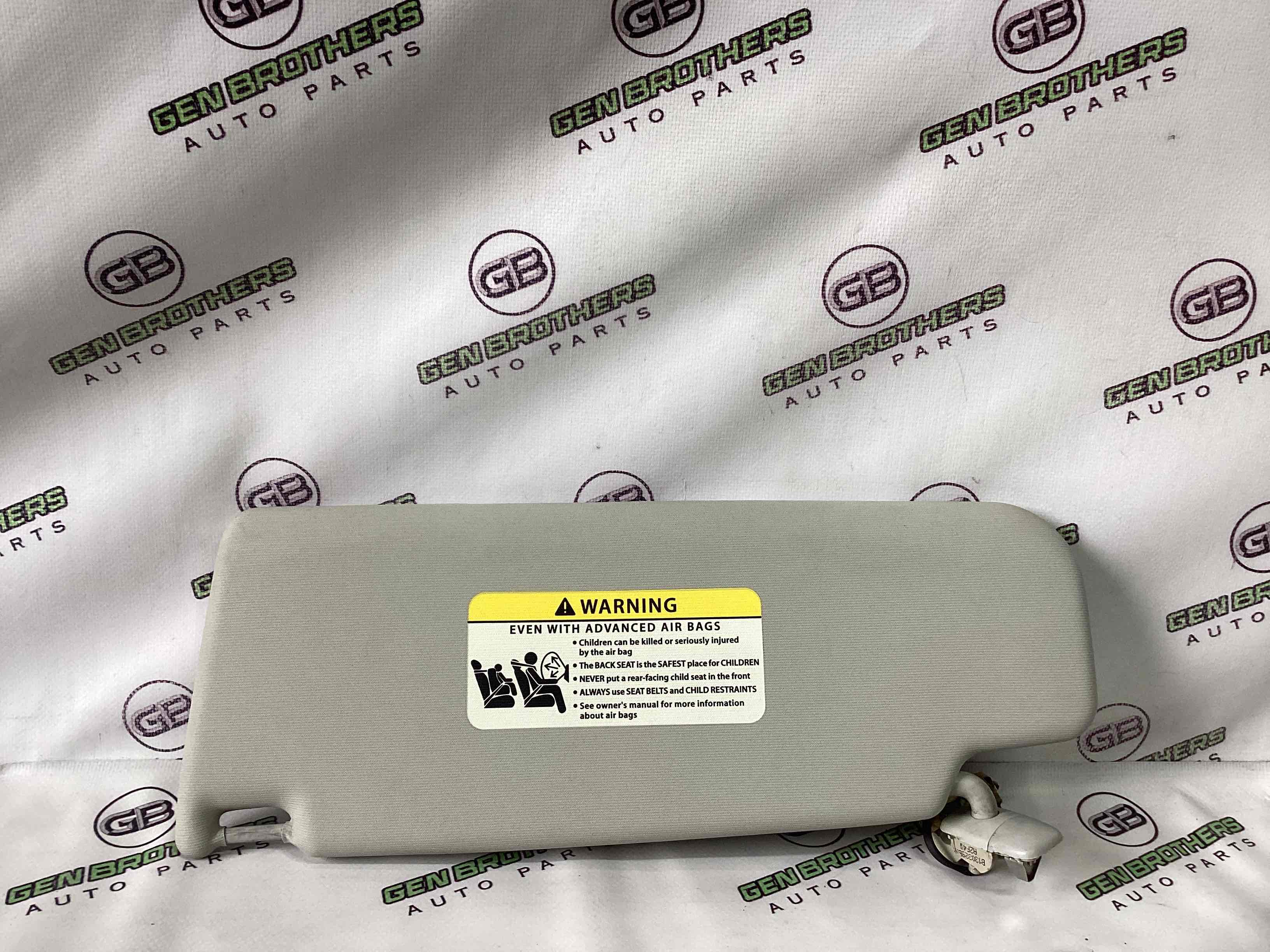 Козирок сонцезахисний