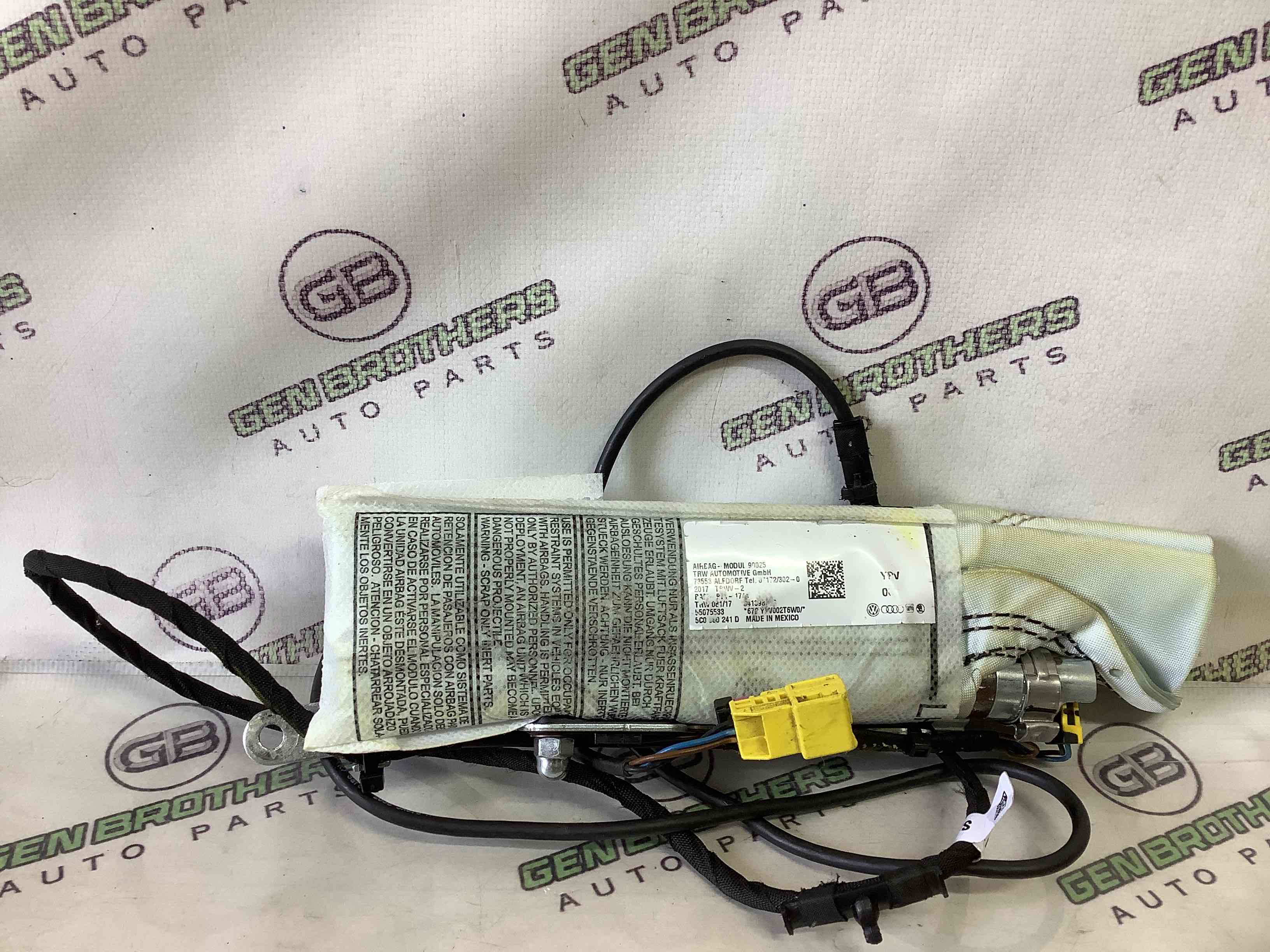 Подушка безпеки сидіння