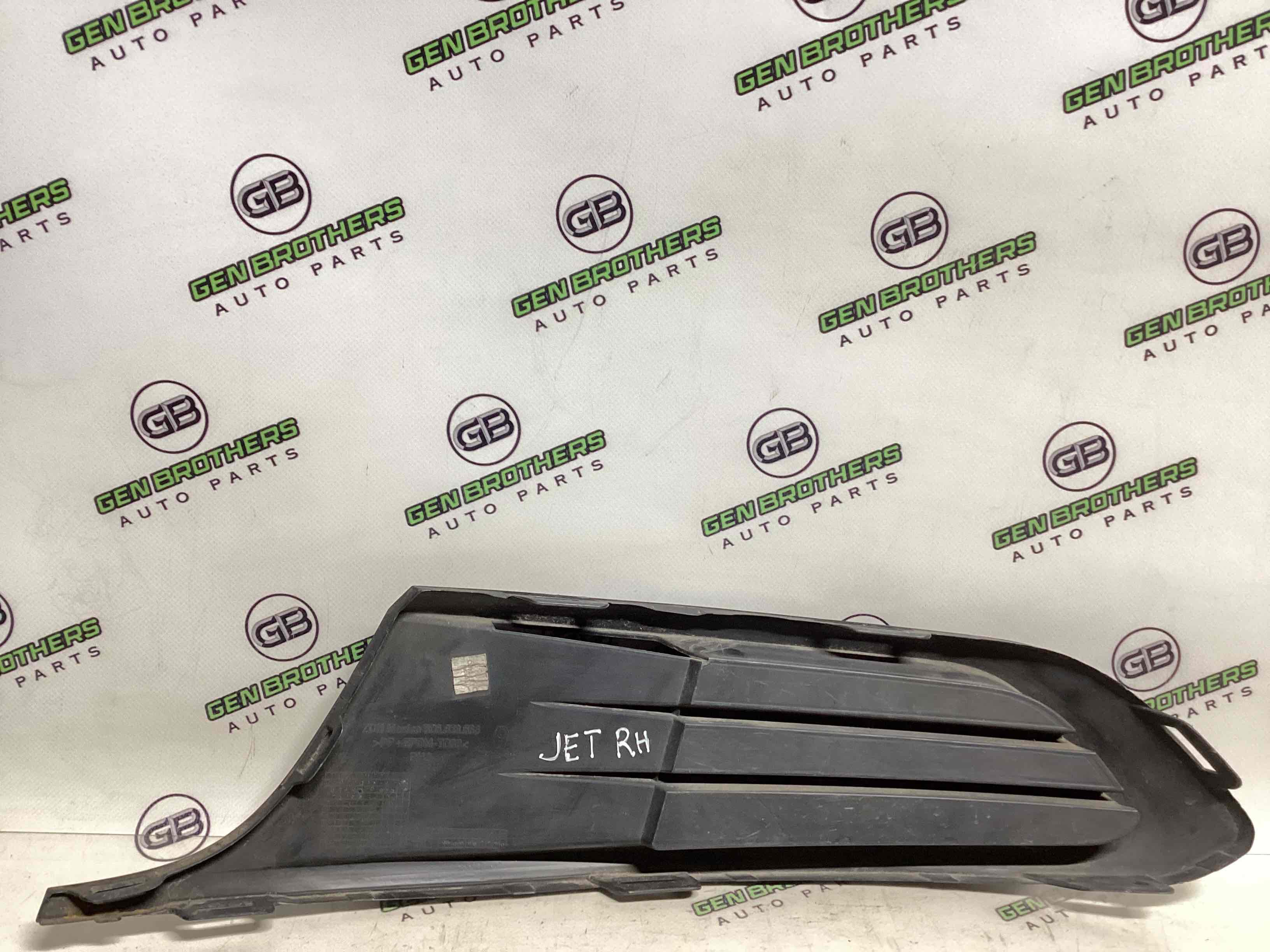 Заглушка, вставка решітка в бампер