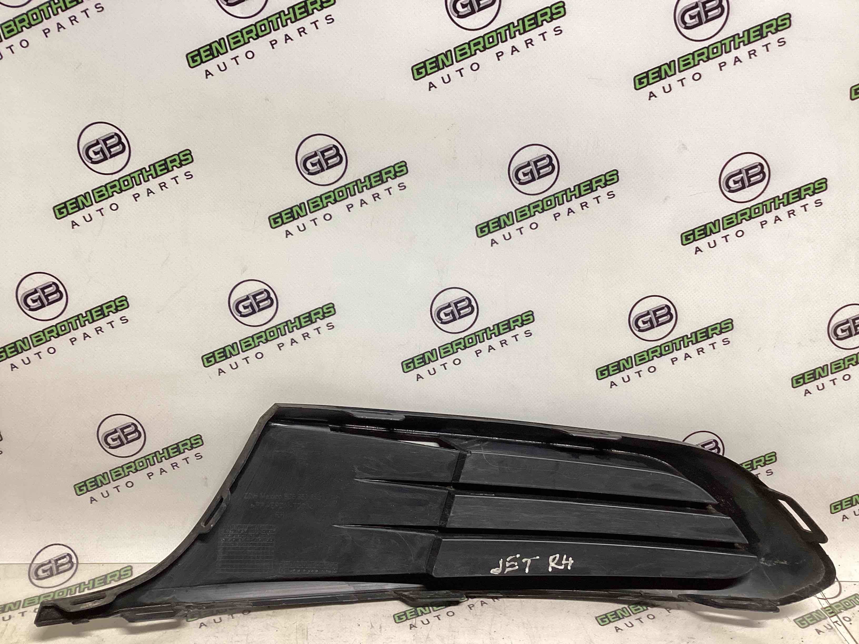 Заглушка, вставка решітка в бампер