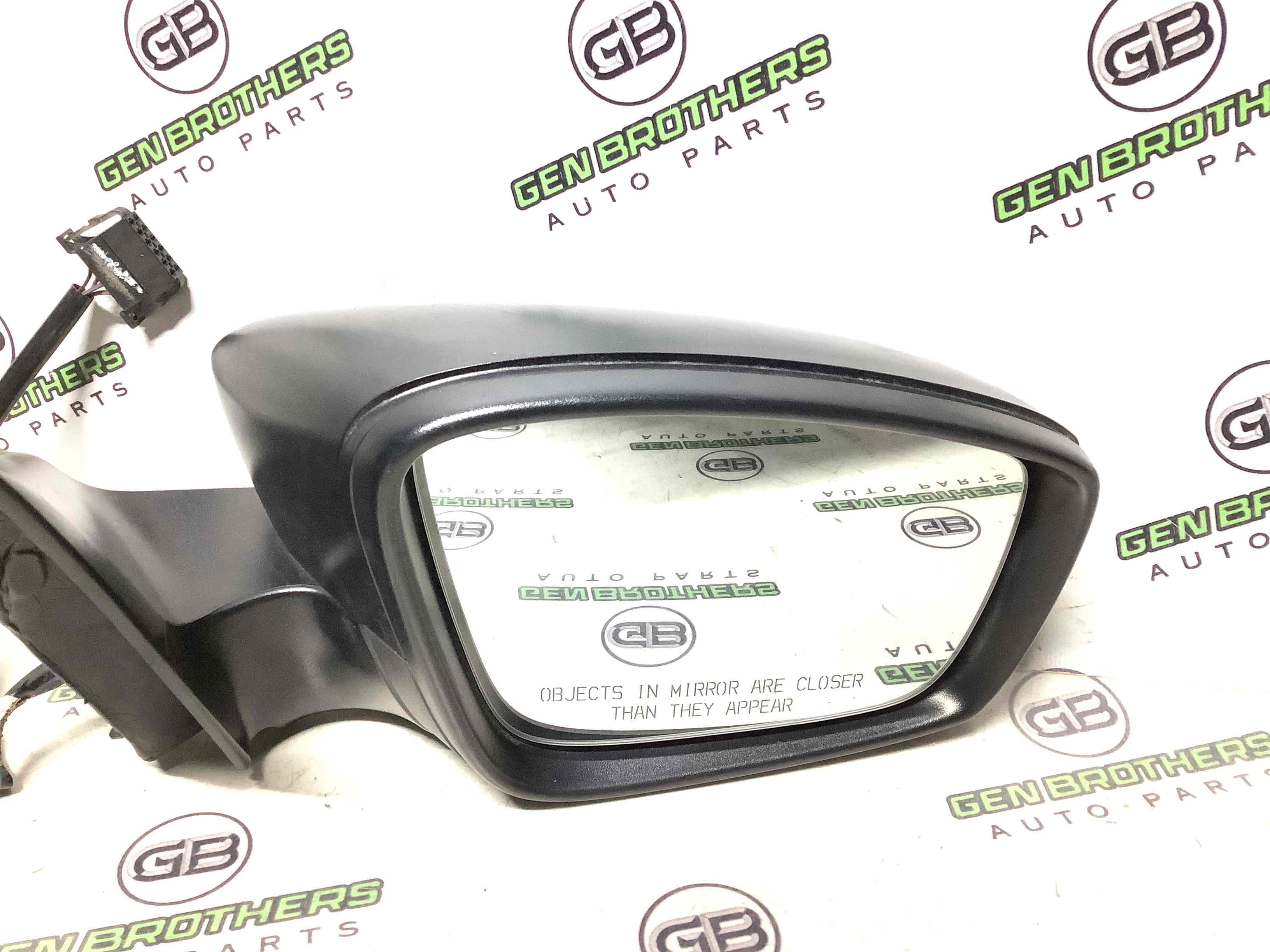 Дзеркало зовнішнє праве