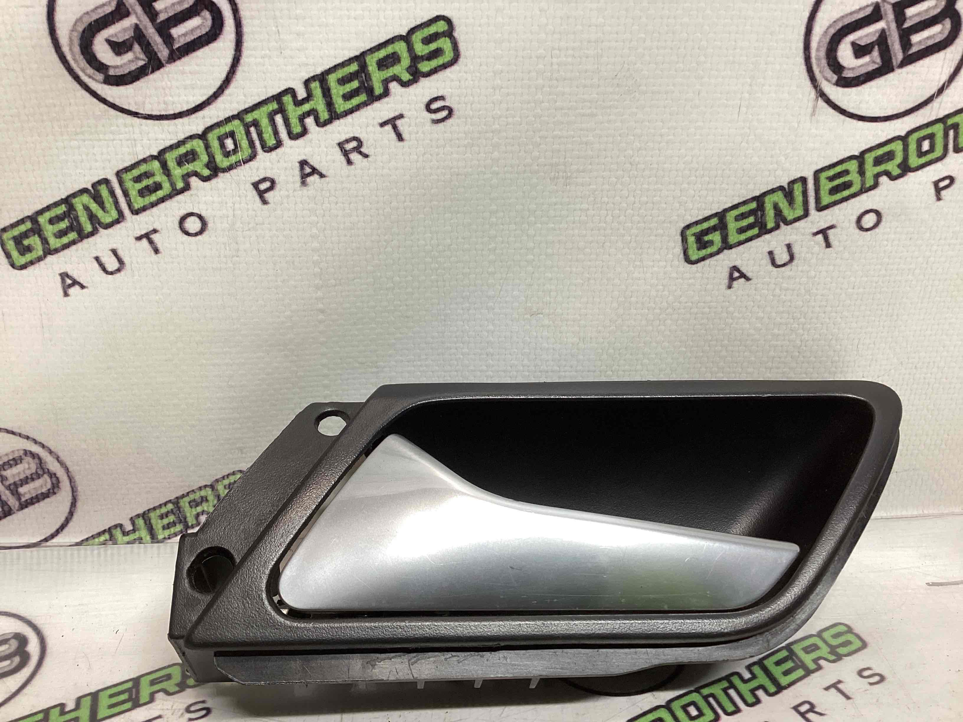 Ручка дверей салону внутрішня, поручень