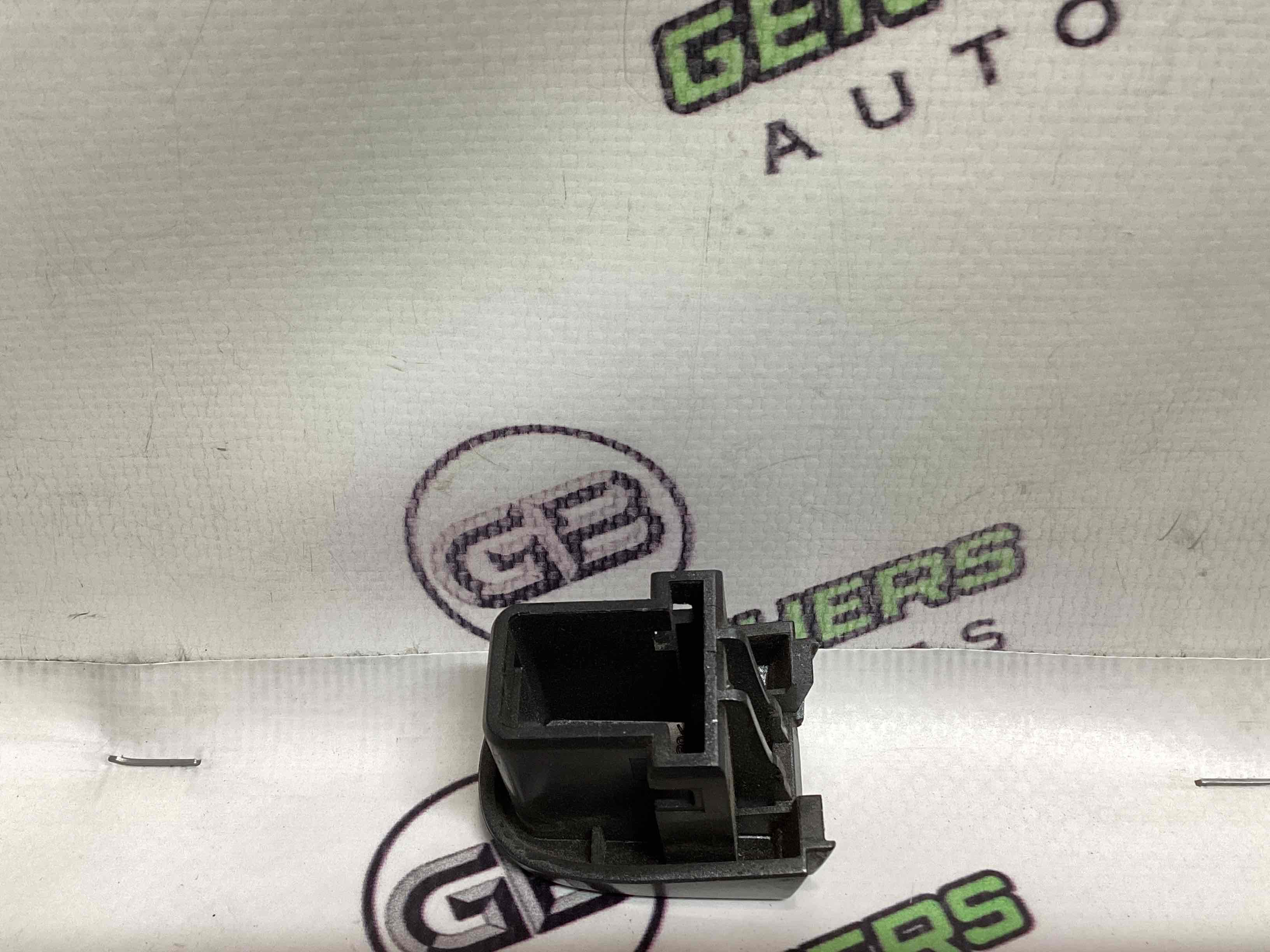 Заглушка ручки дверей