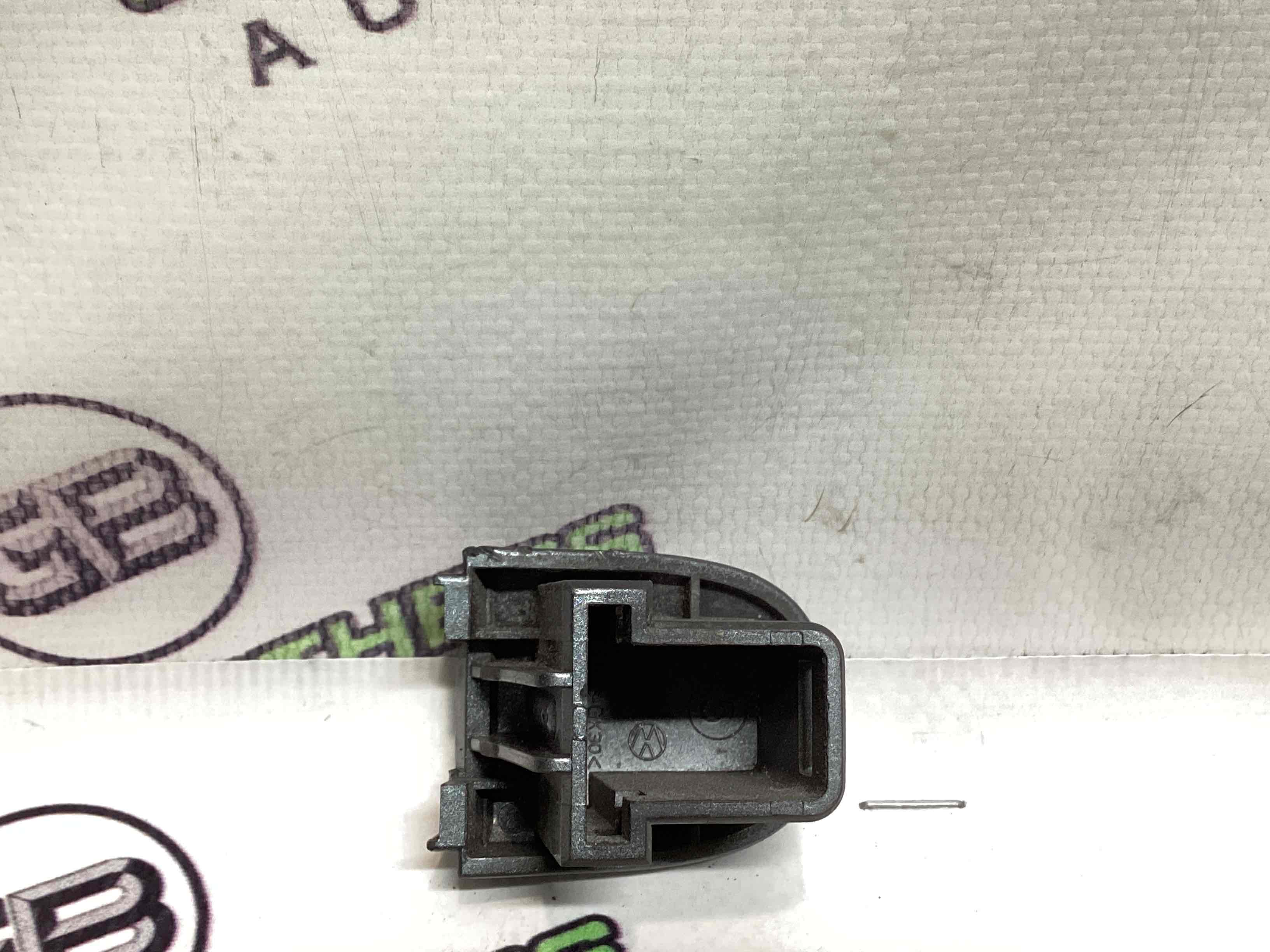 Заглушка ручки дверей