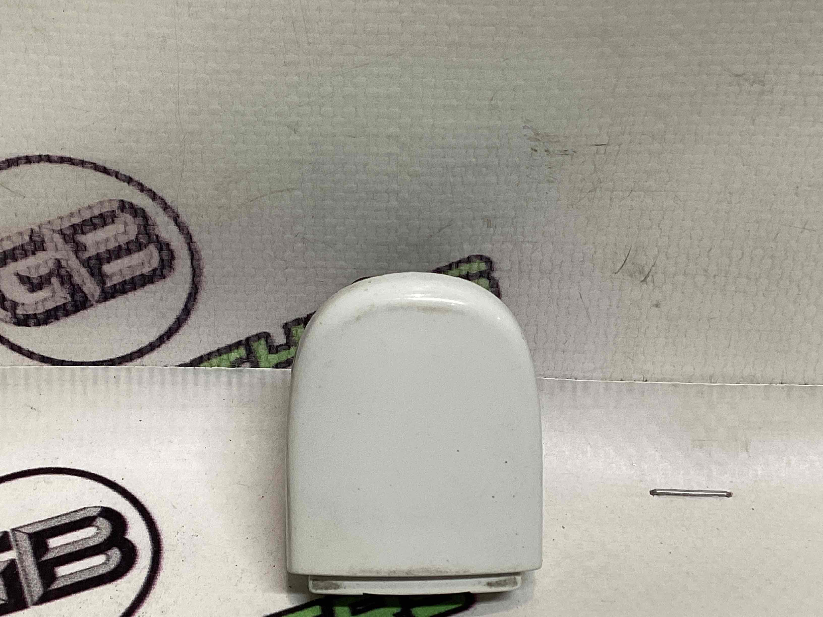 Заглушка ручки дверей