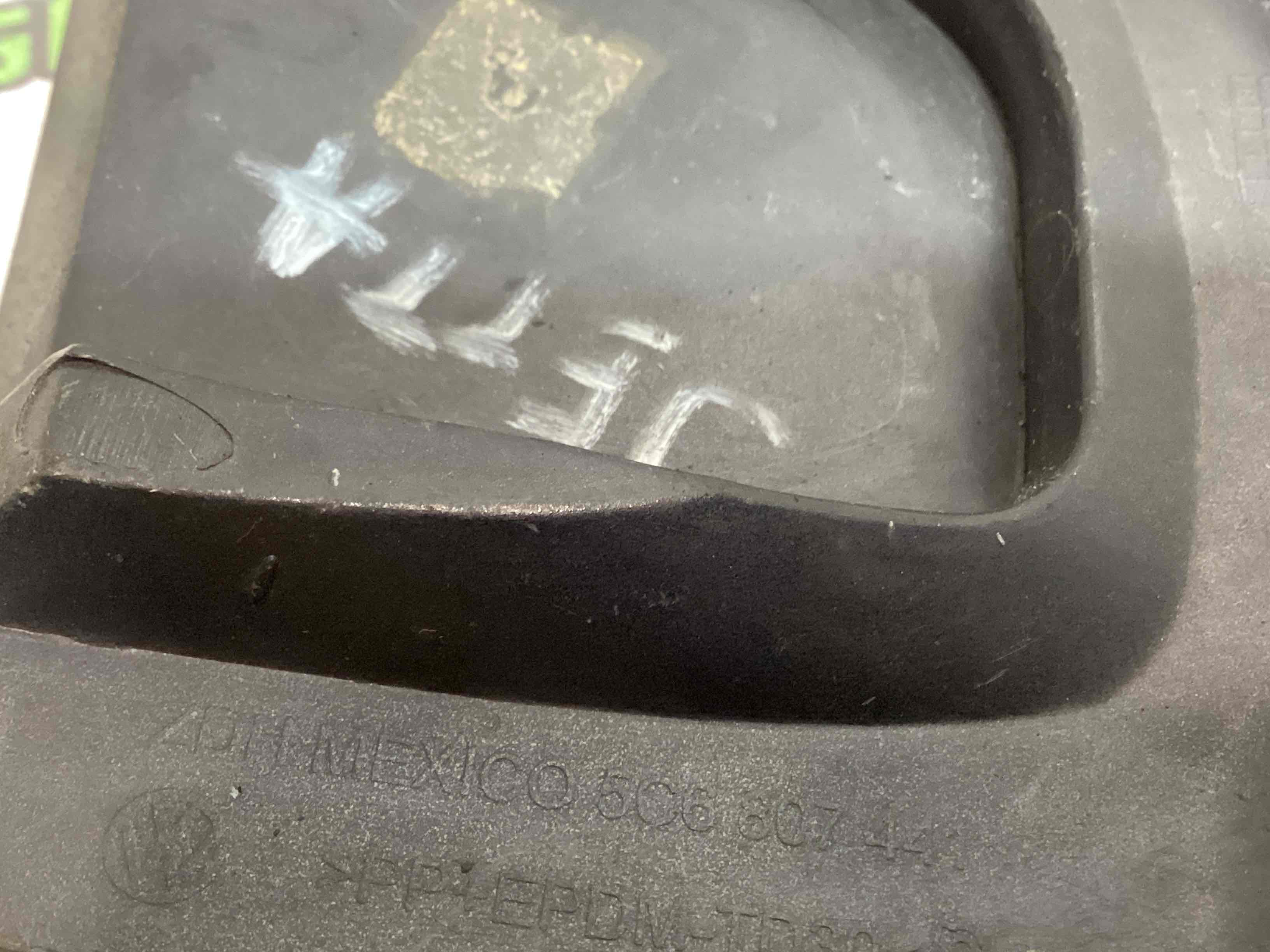 Заглушка, вставка решітка в бампер