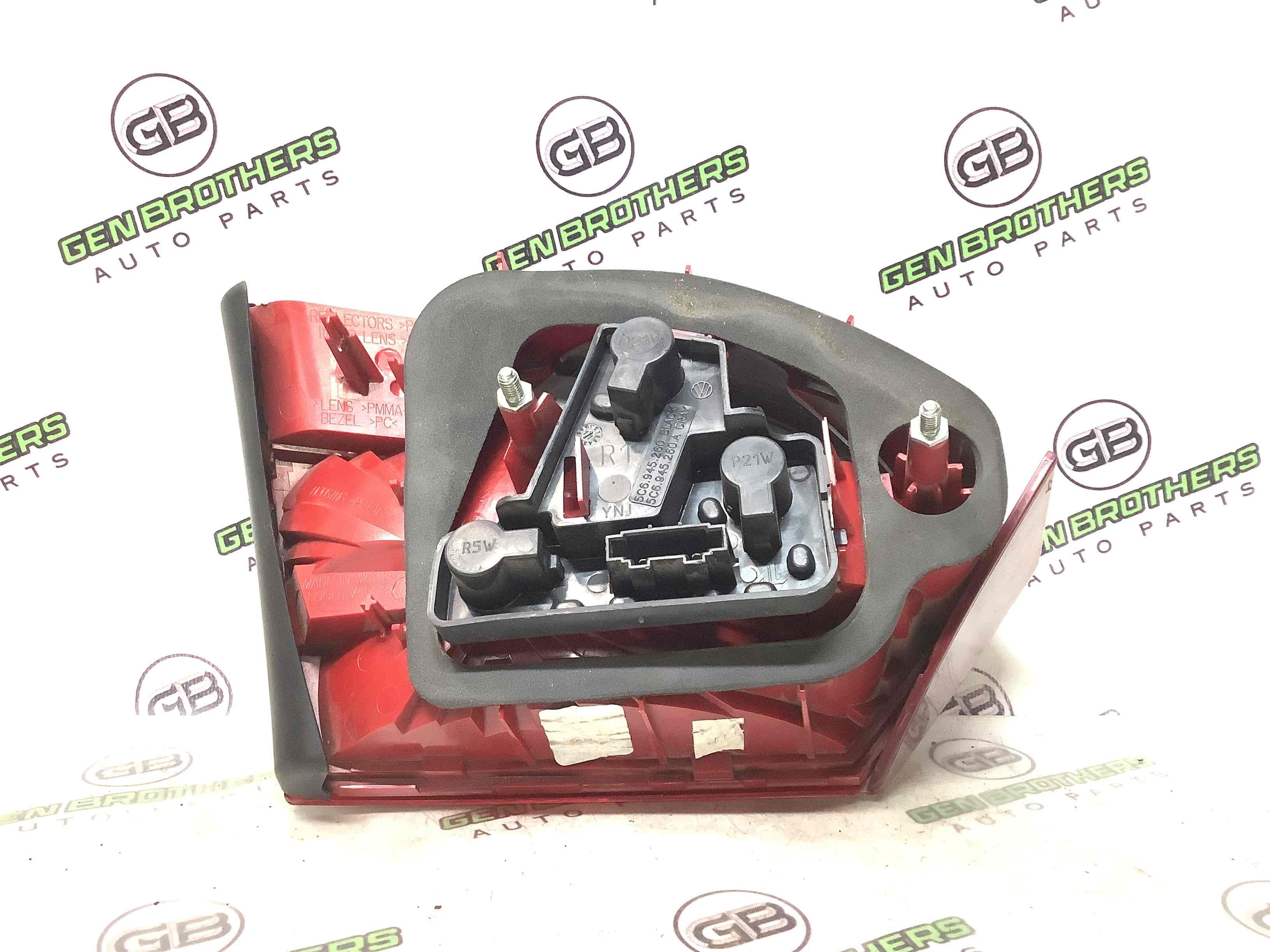 Ліхтар задній правий