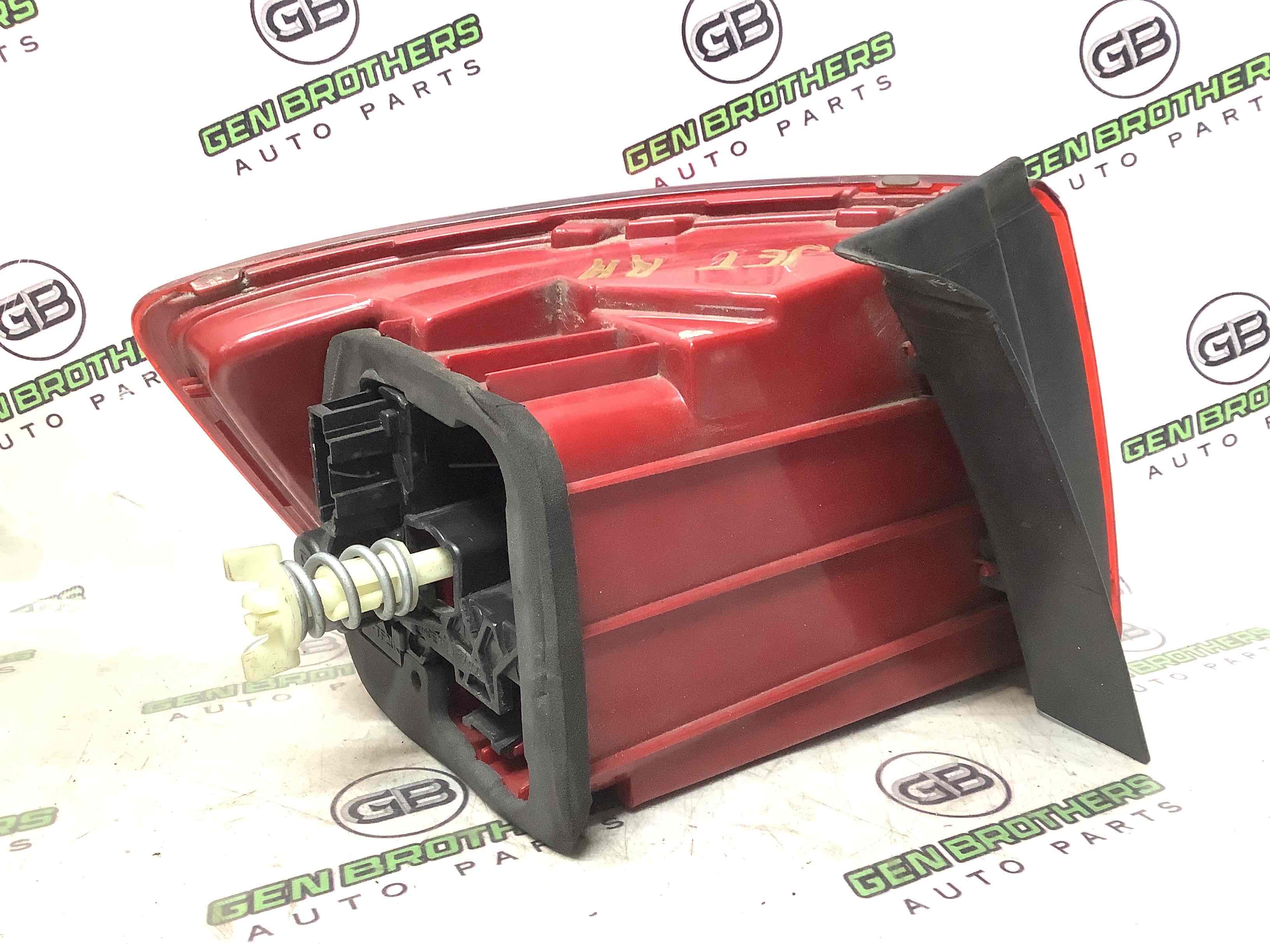 Ліхтар задній правий