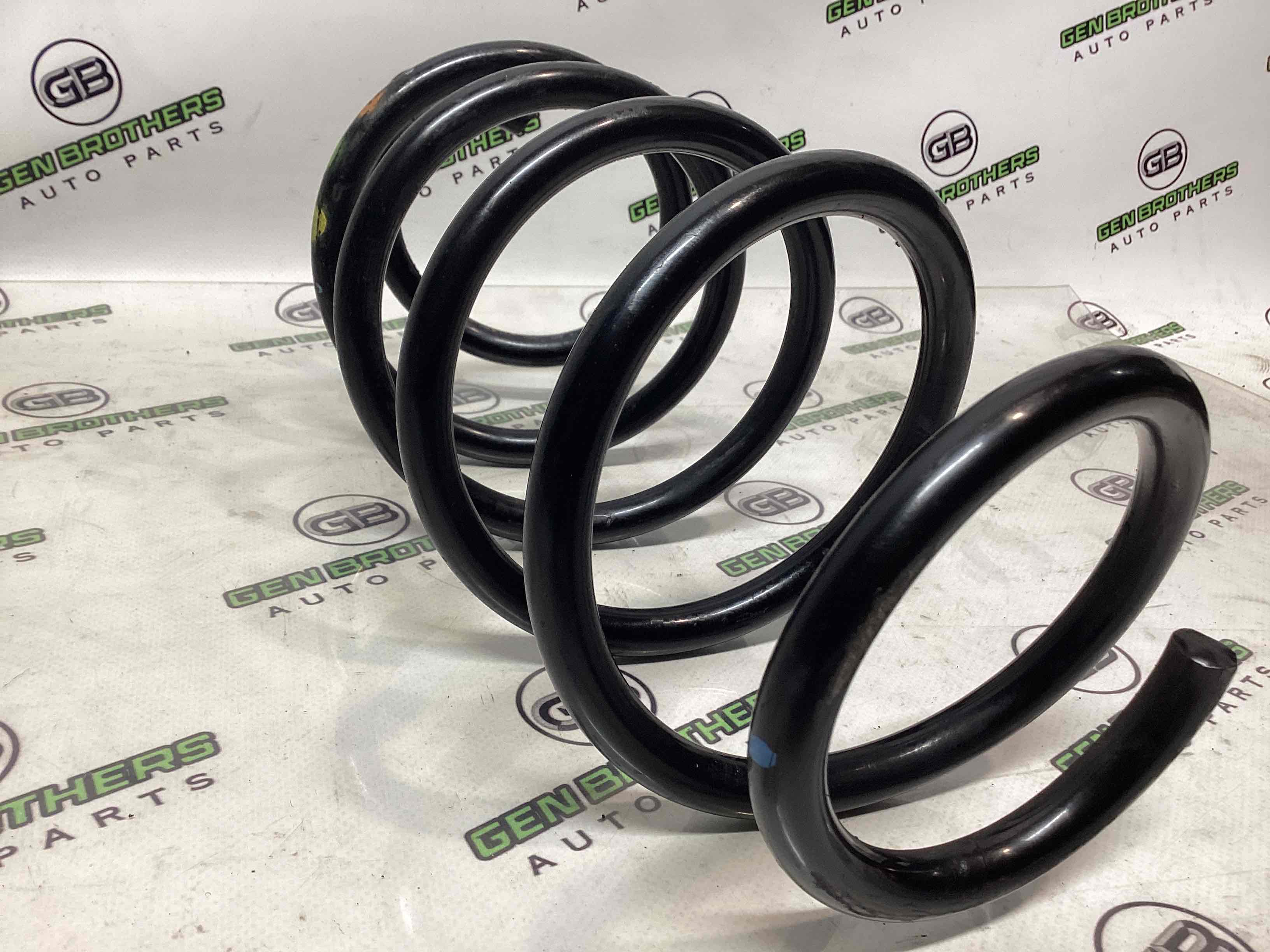 Пружина передня