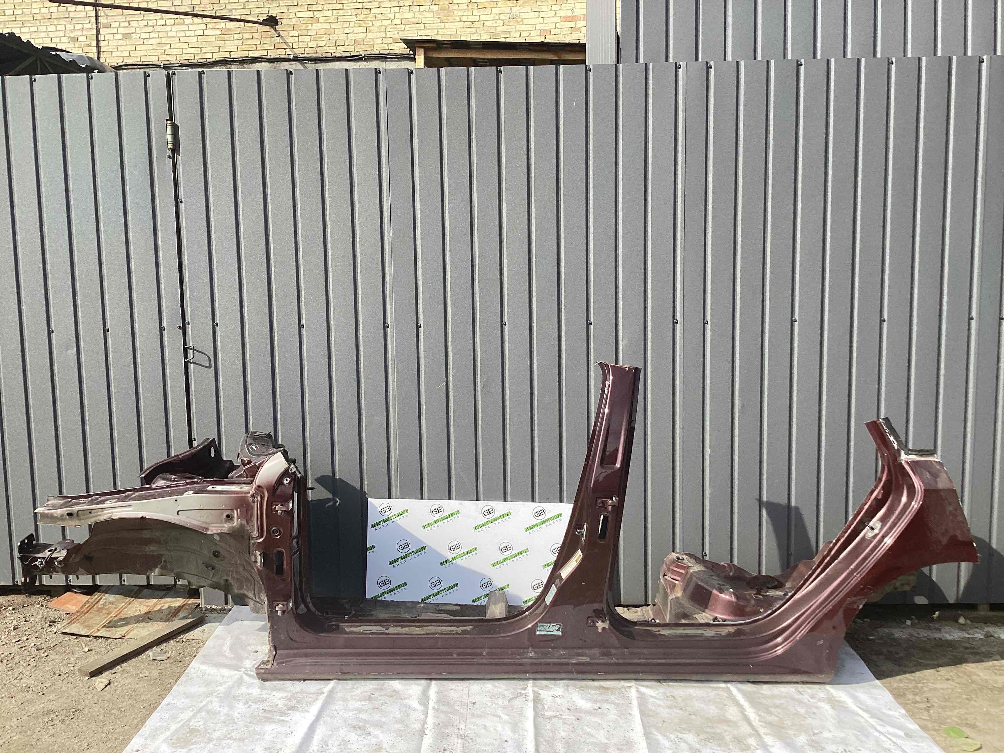 Чверть кузов ліва частина