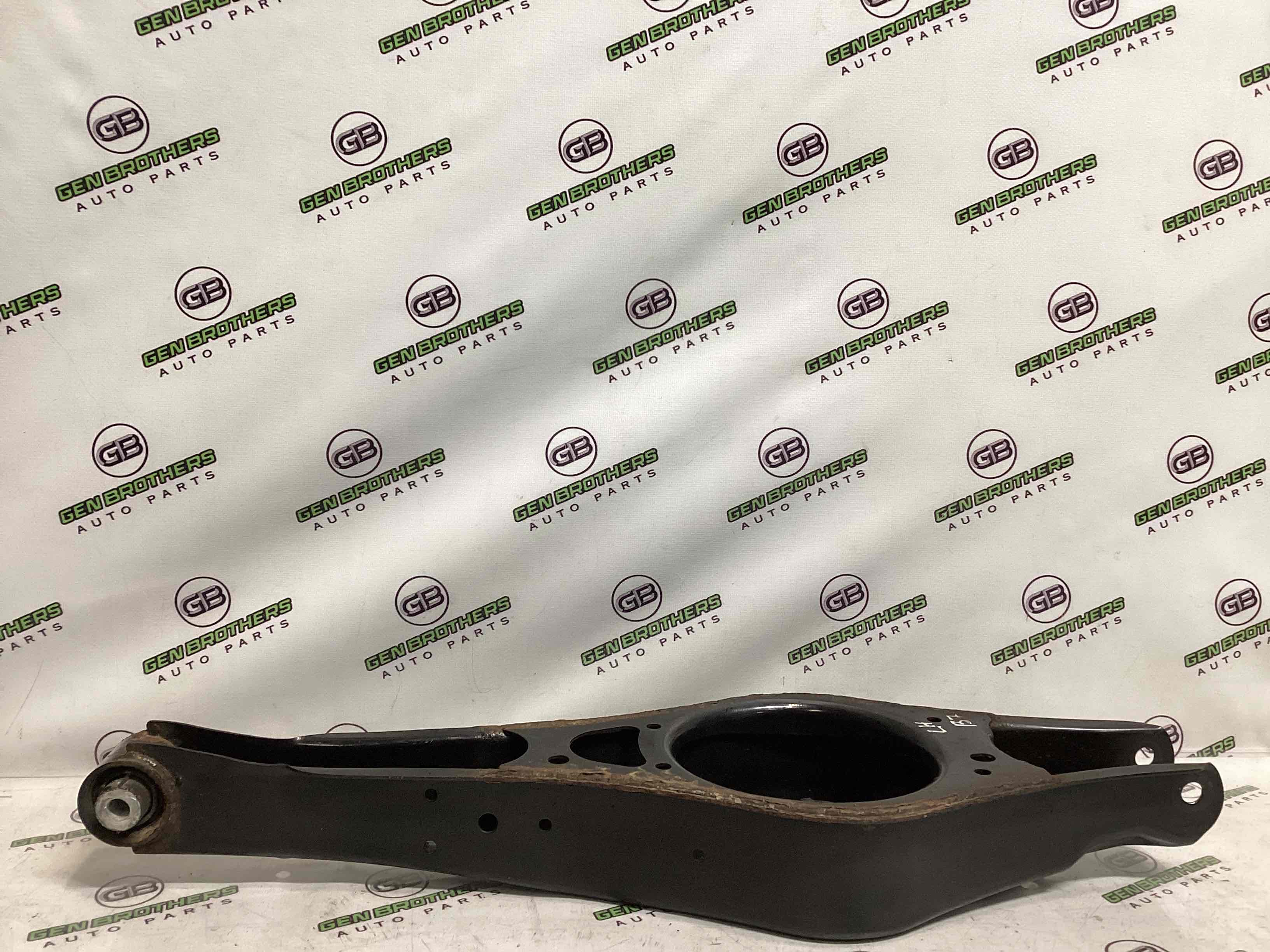 Важіль задній лівий