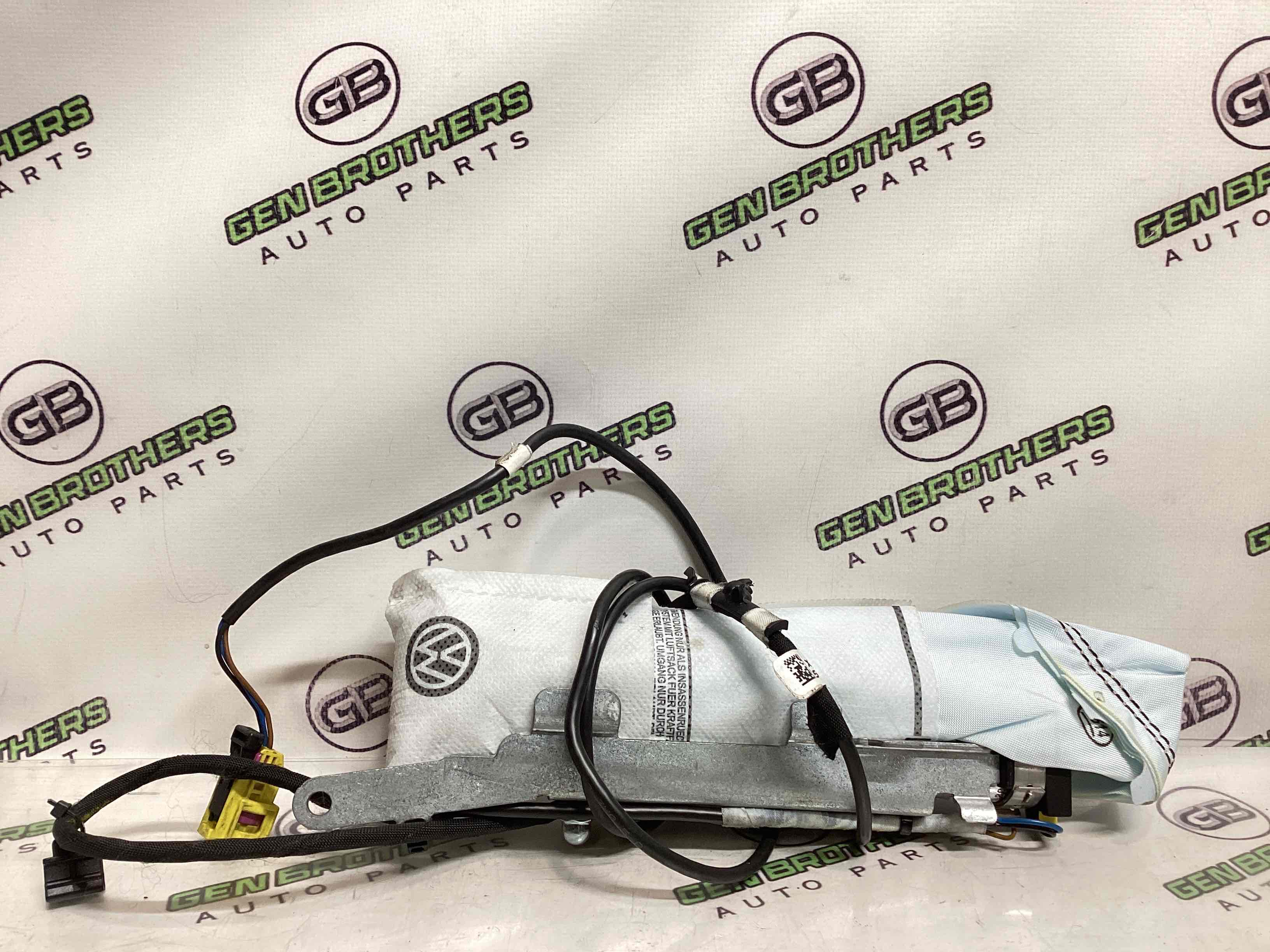 Подушка безпеки сидіння