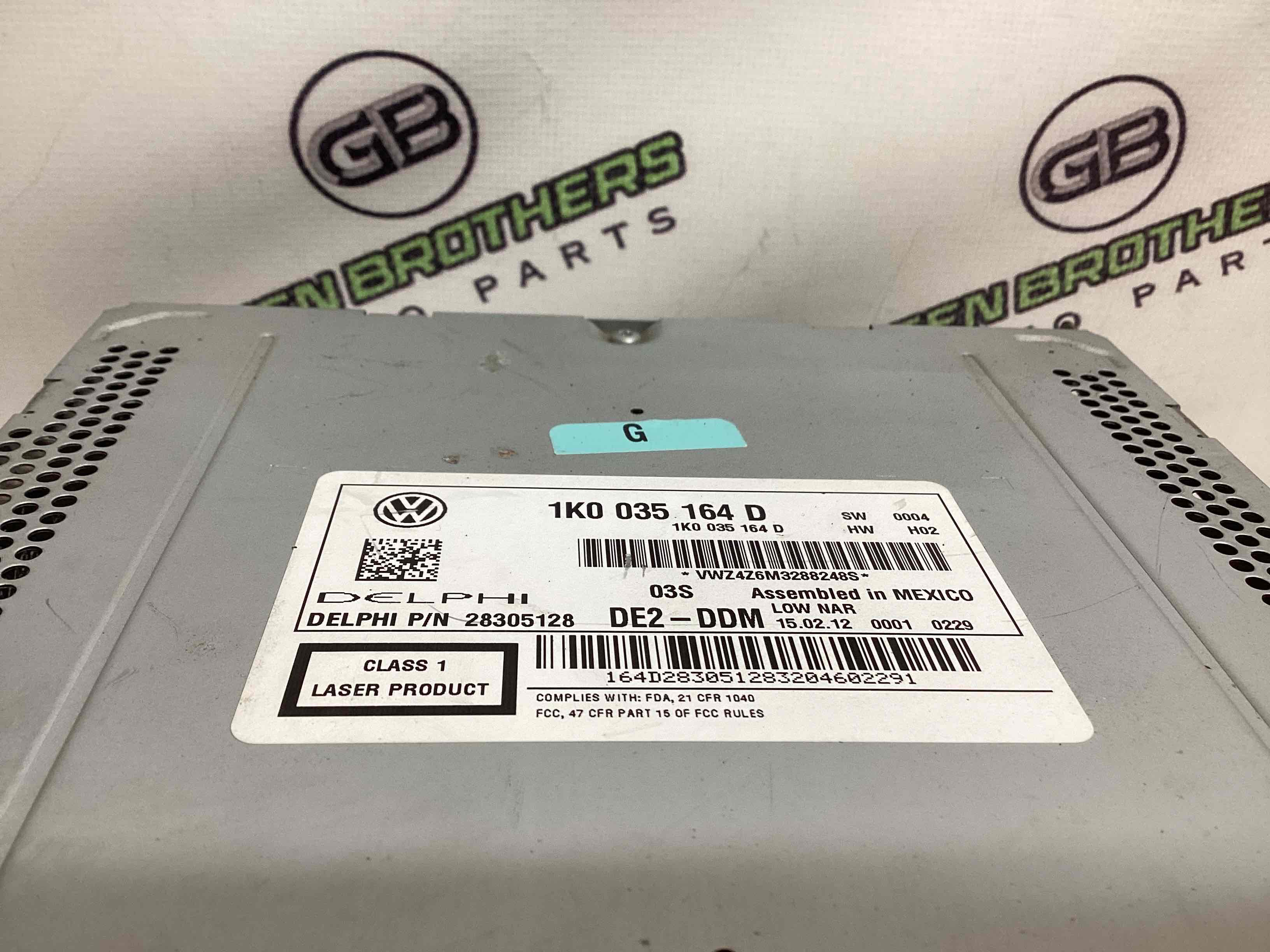 Блок радіо, зв'язку, магнітола, орган упр.