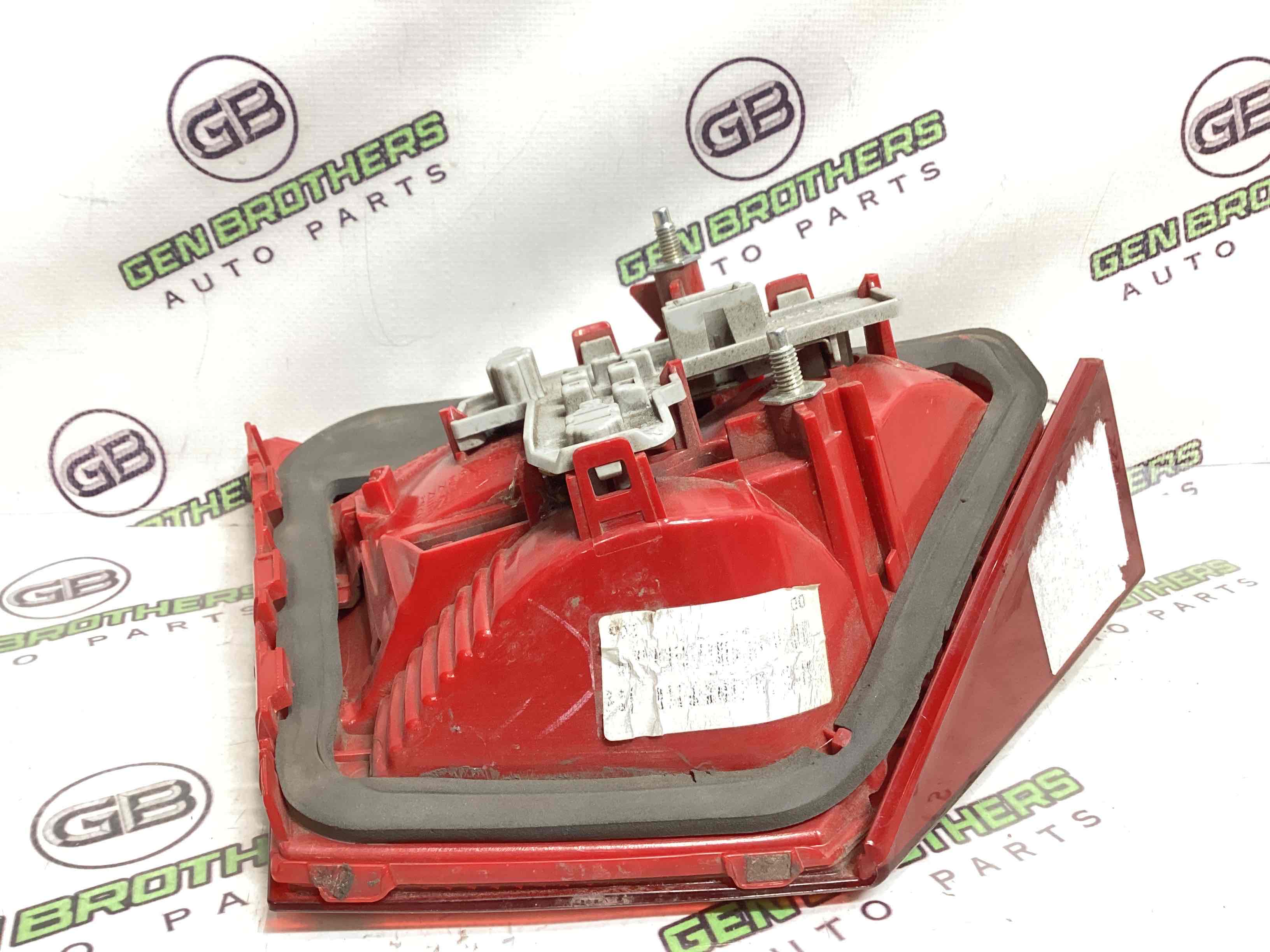 Ліхтар задній правий