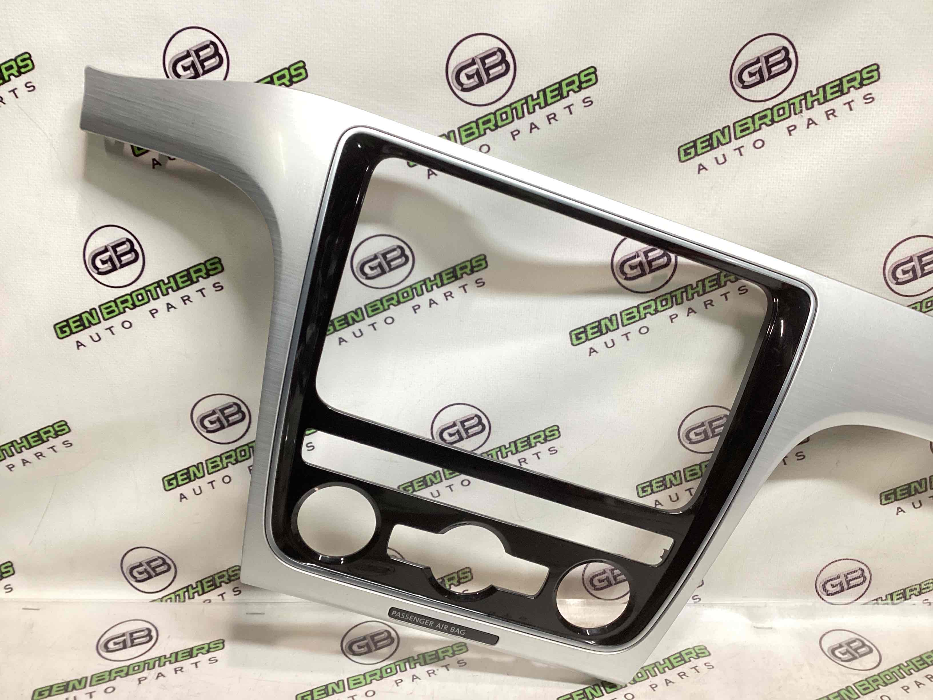 Рамка магнітоли