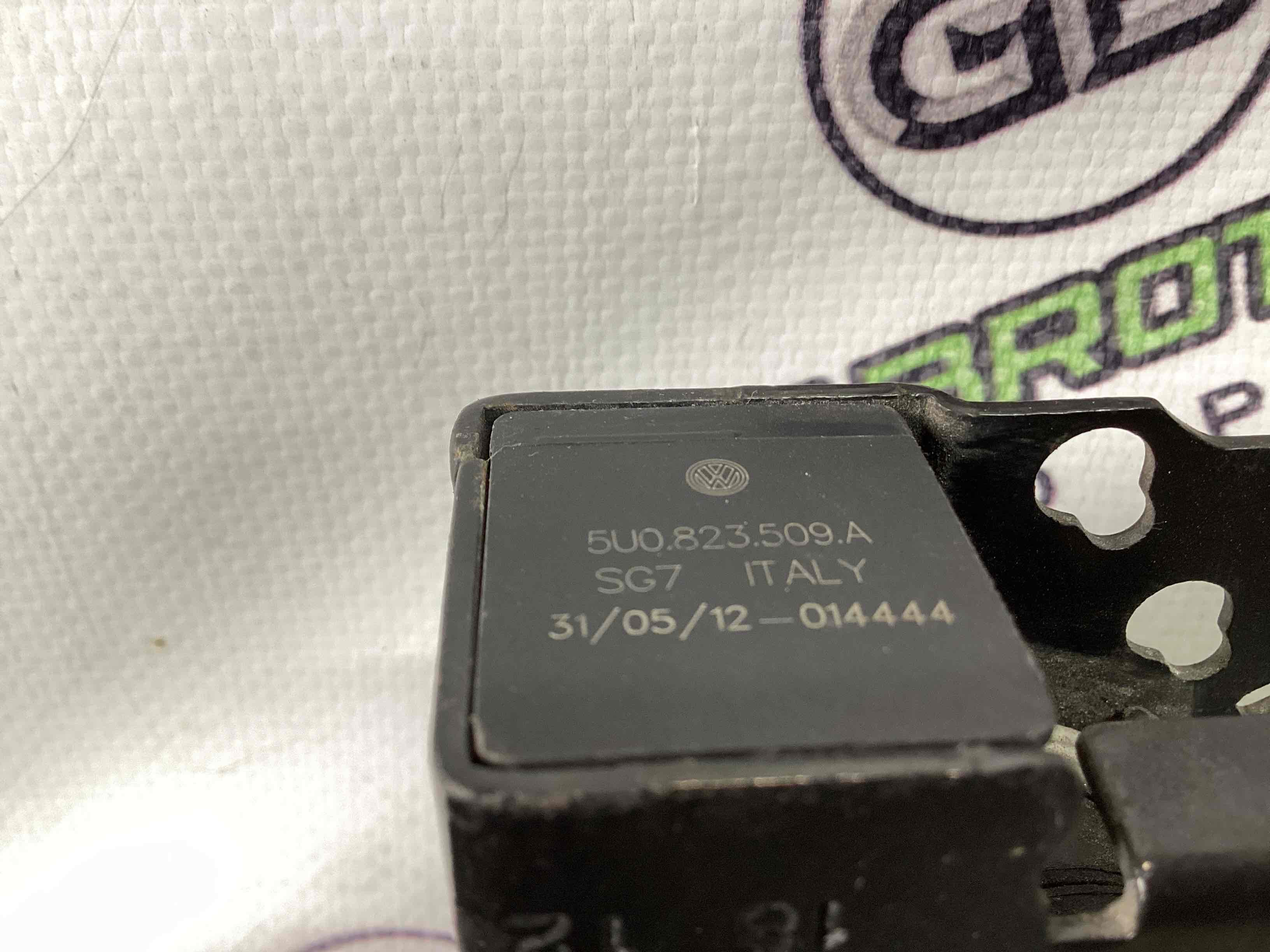 Замок капота, трос капота