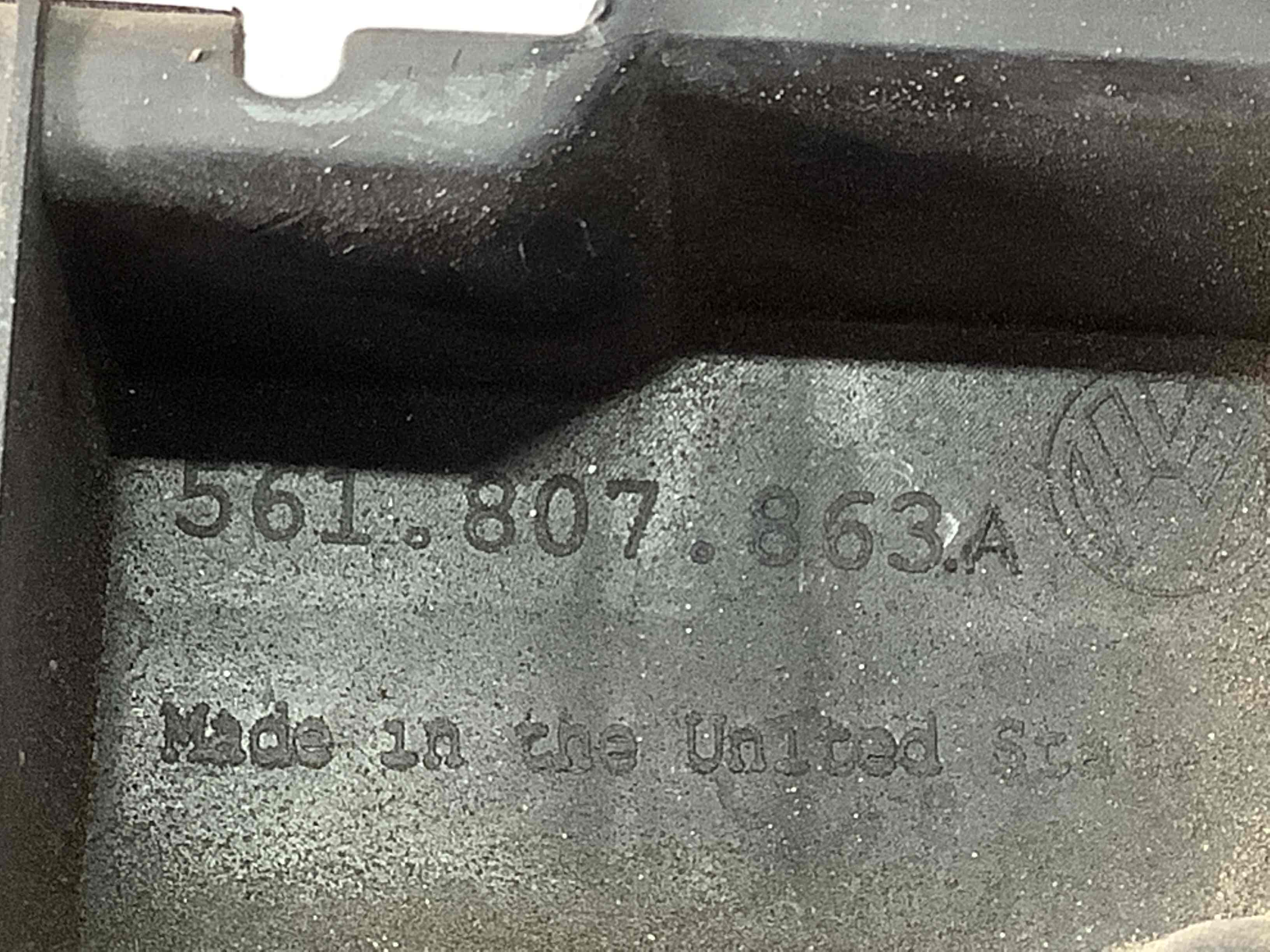 Кріплення заднього бампера центральне