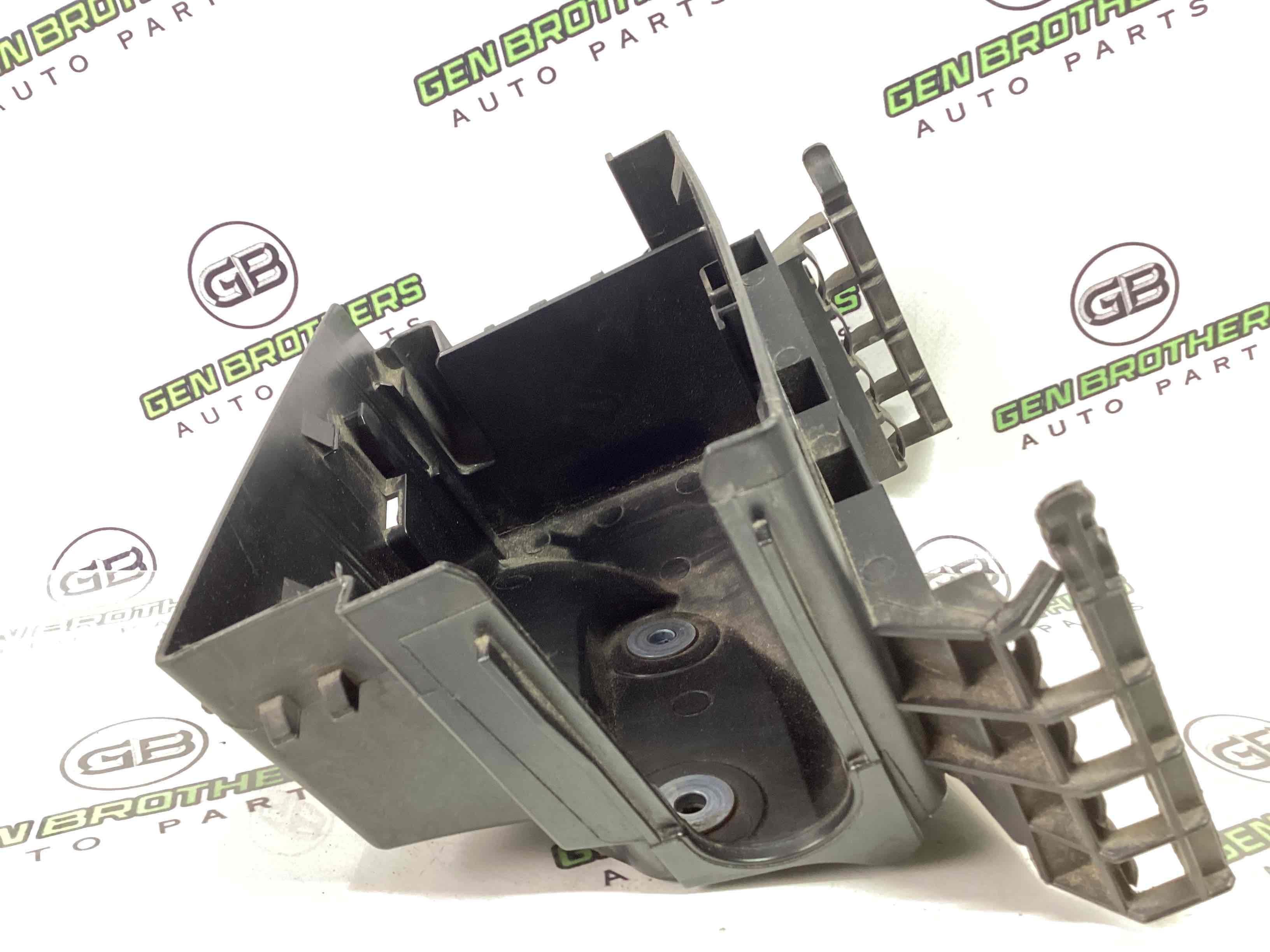 Кришка корпус блоку запобіжників