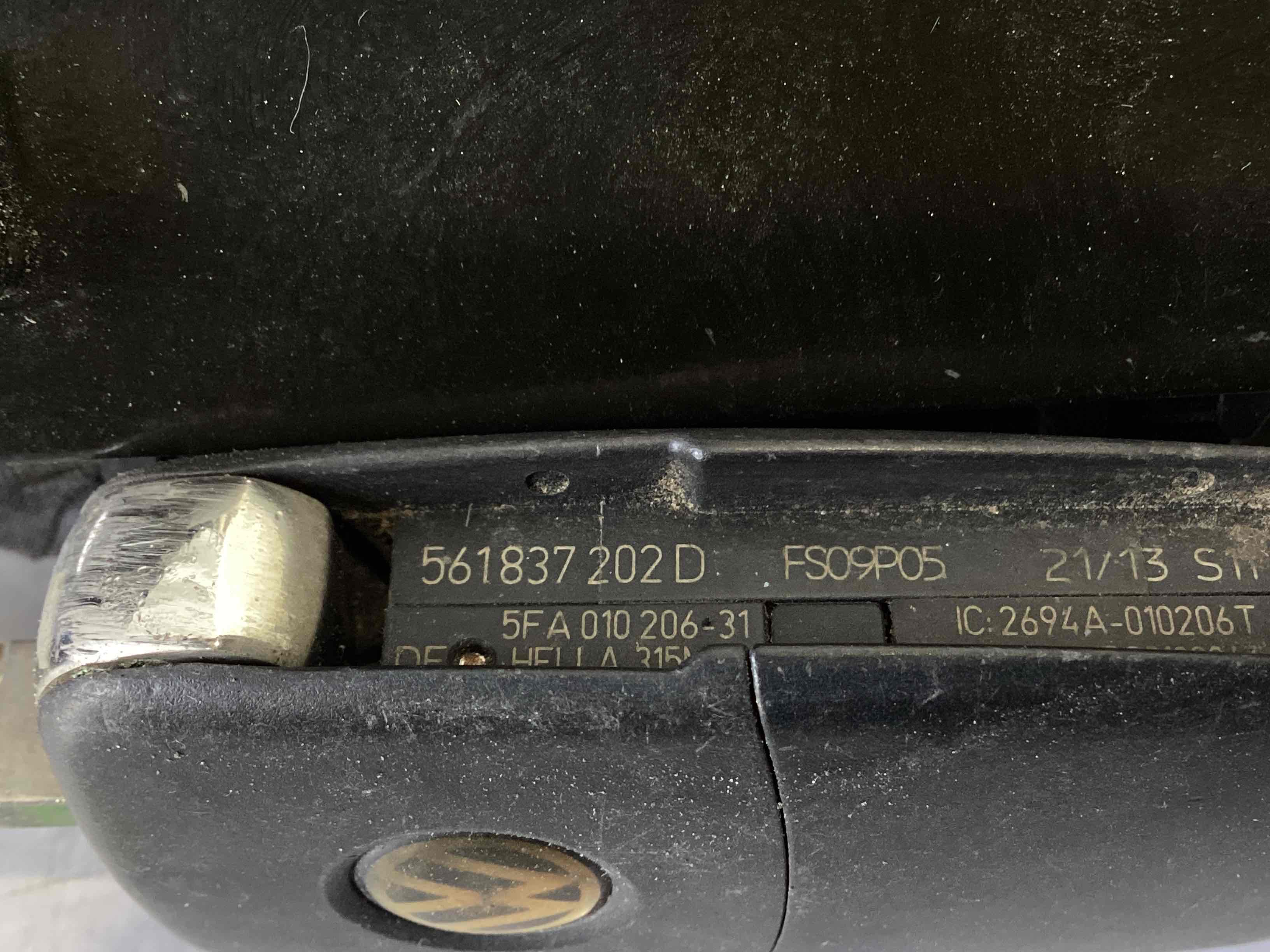 Щиток приладів панель приладів