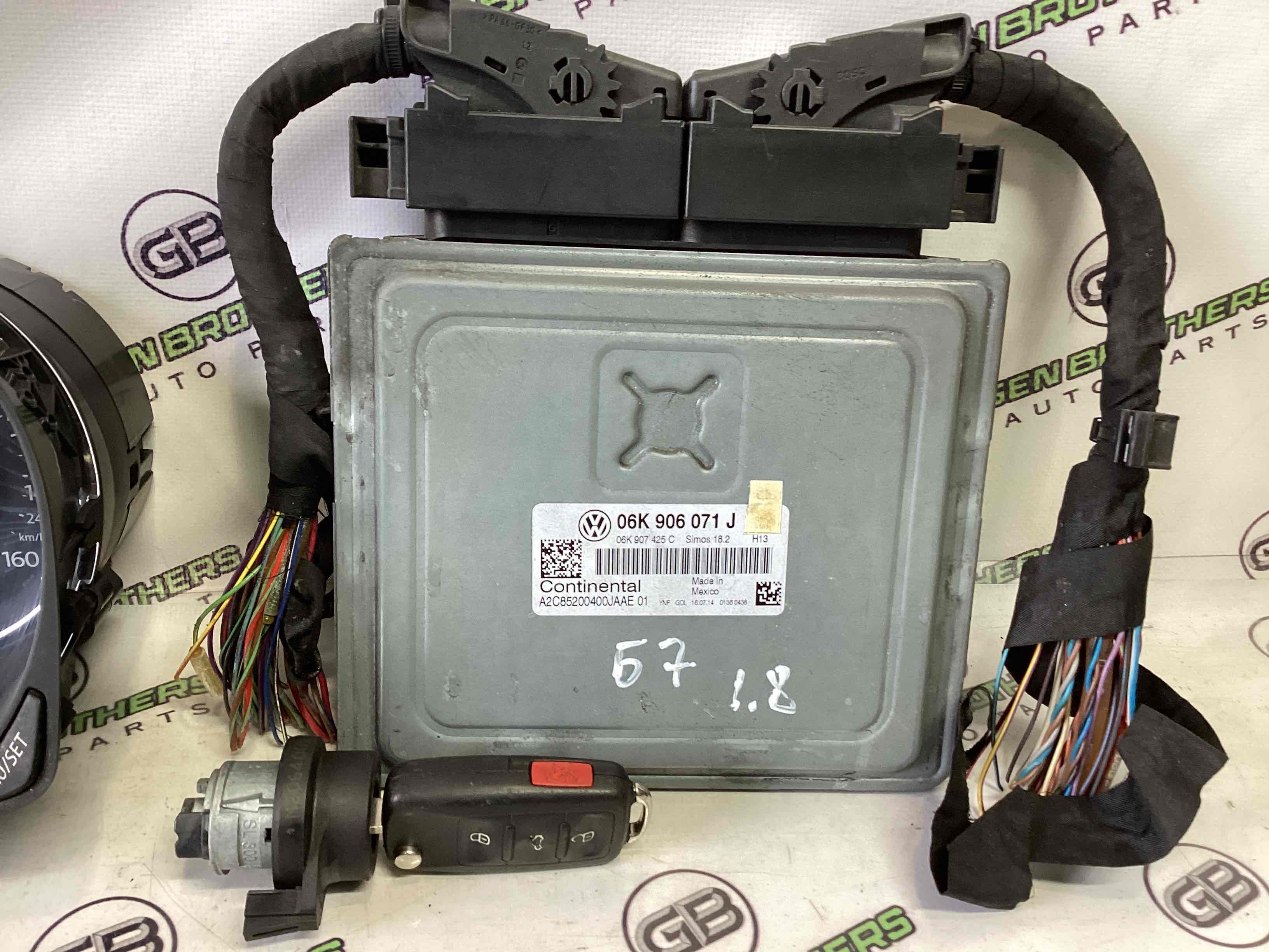 Щиток приладів панель приладів