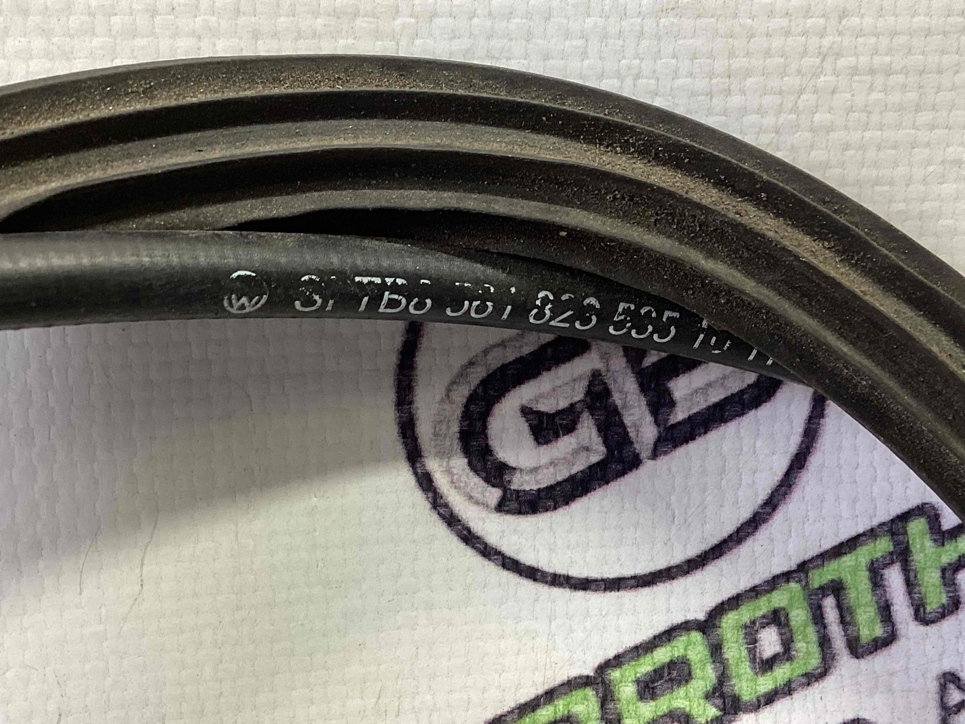 Замок капота, трос капота