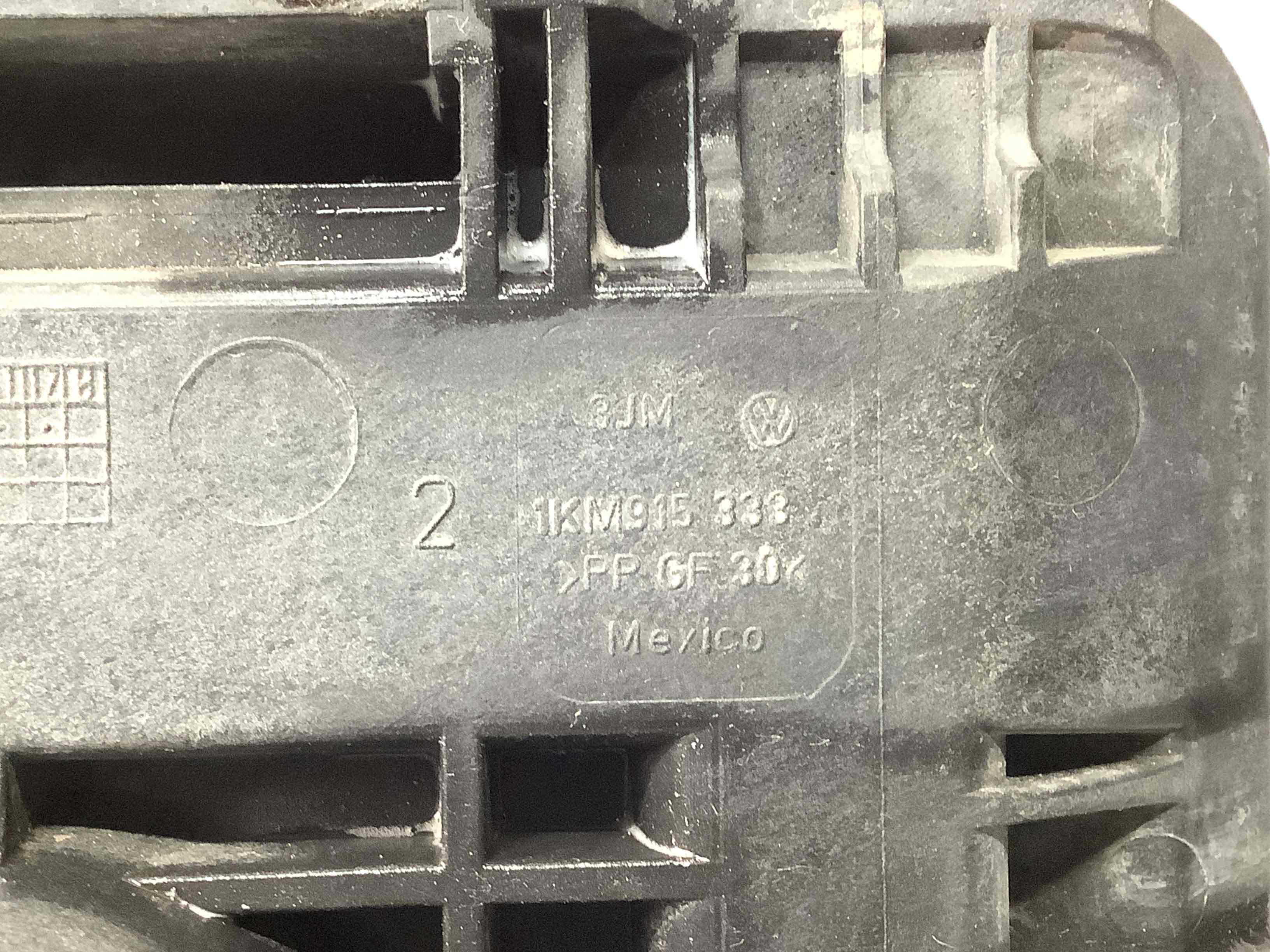 Полиця акумулятора, кришка, кріплення майданчик АКБ