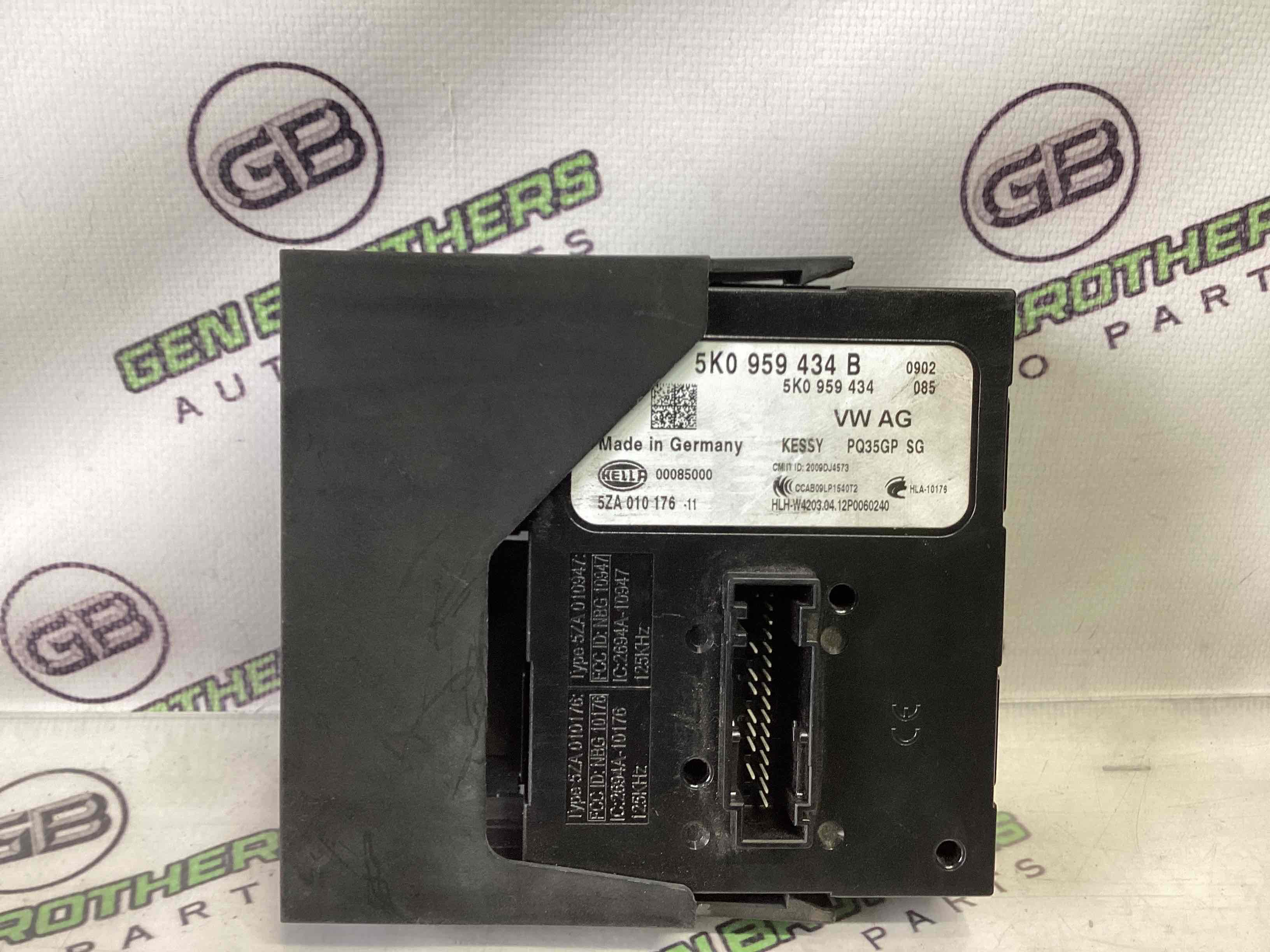 Блок керування безключовим доступом