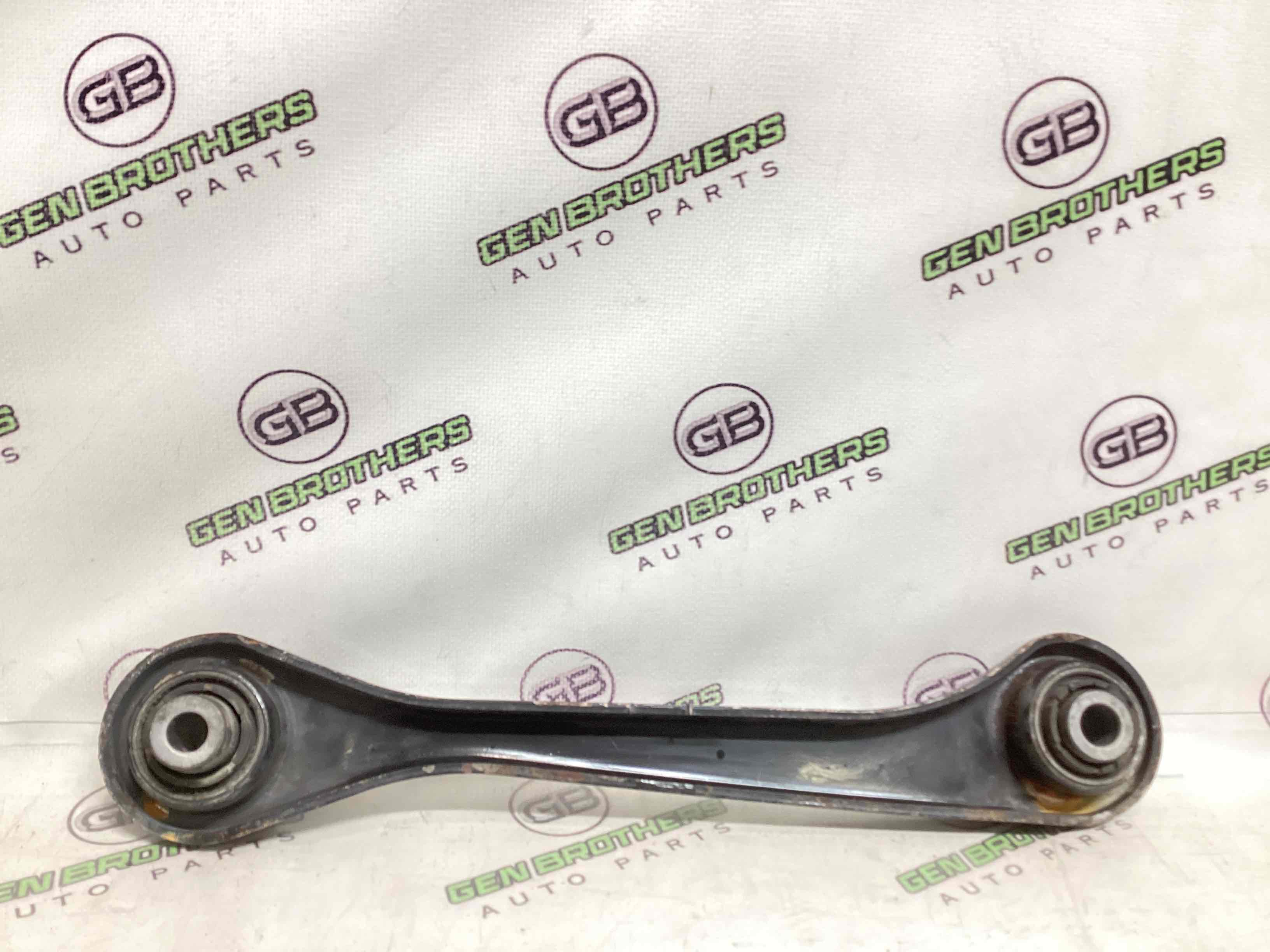 Важіль задній правий