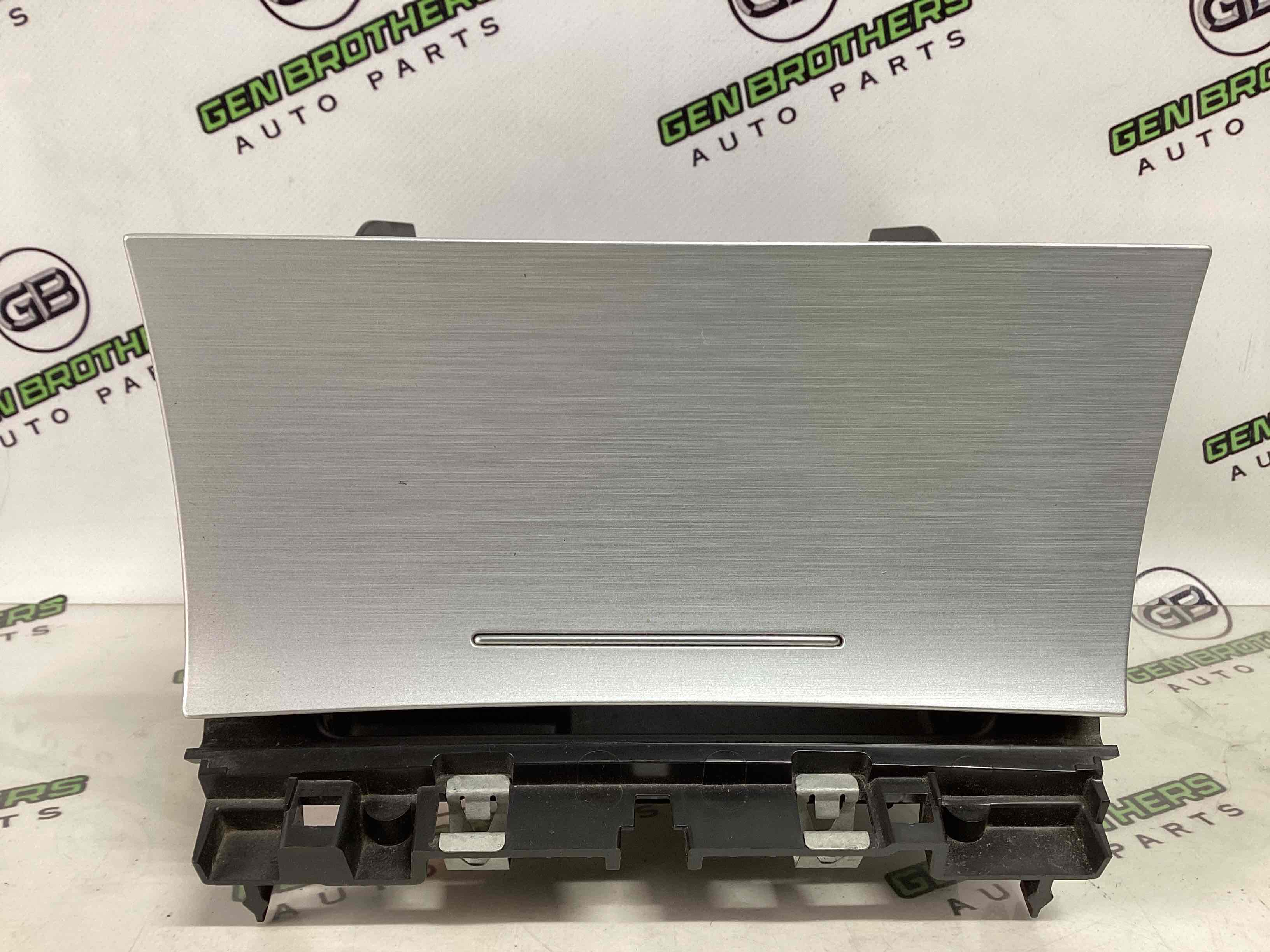 Бардачок замок бардачка, підстаканник, ящик