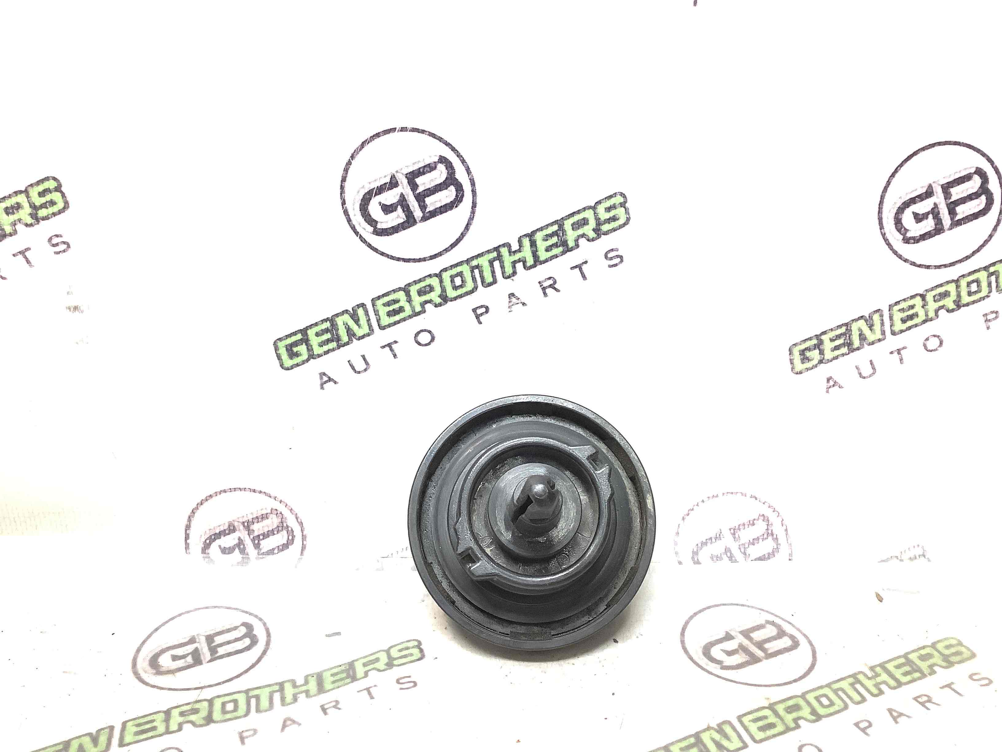 Корок бака, кришка заливної горловини, дотяжка