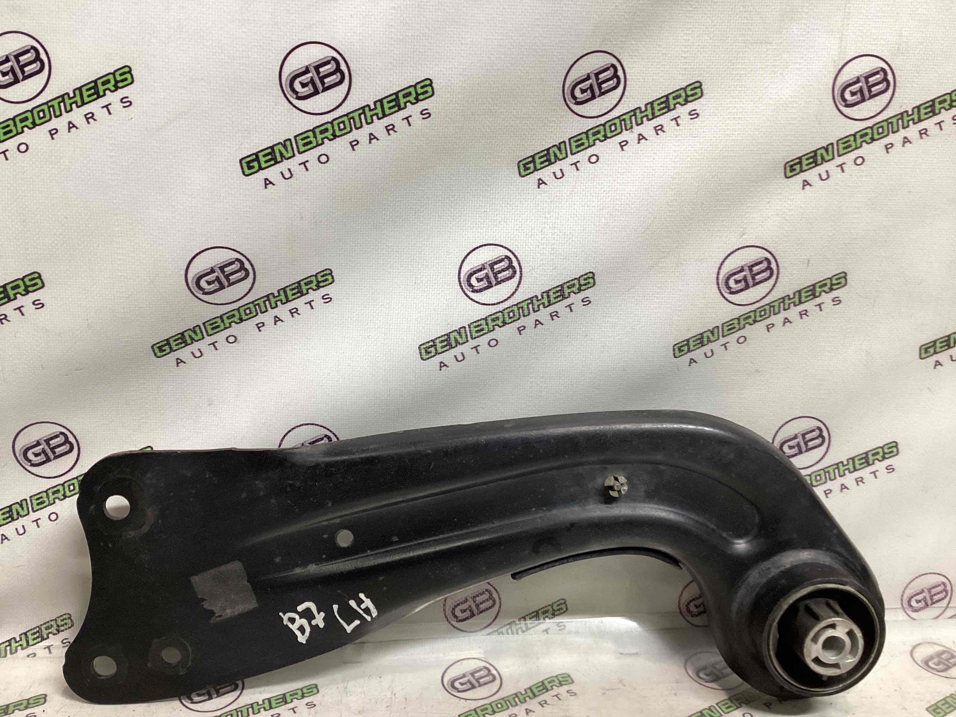 Важіль задній лівий