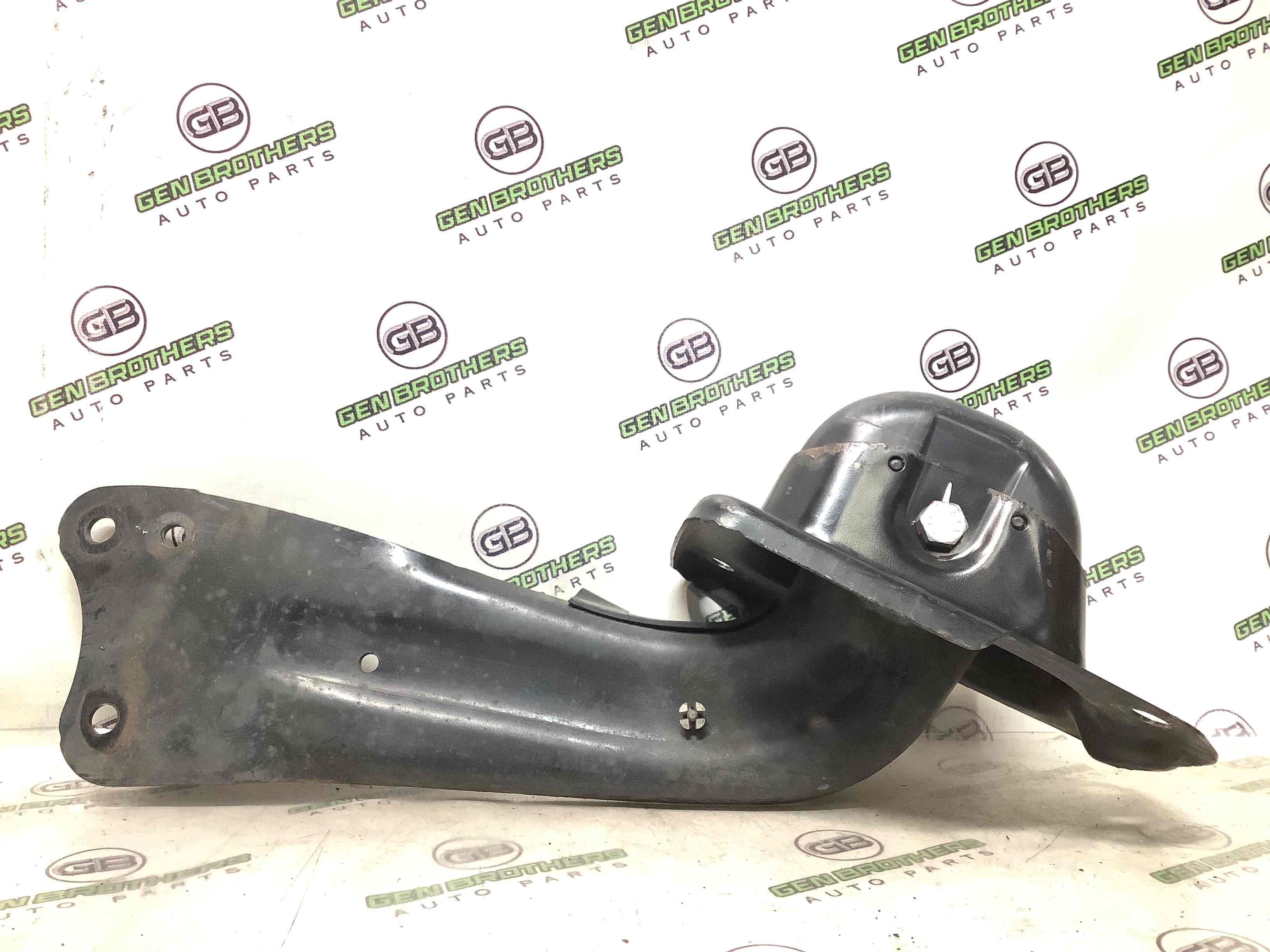 Важіль задній правий