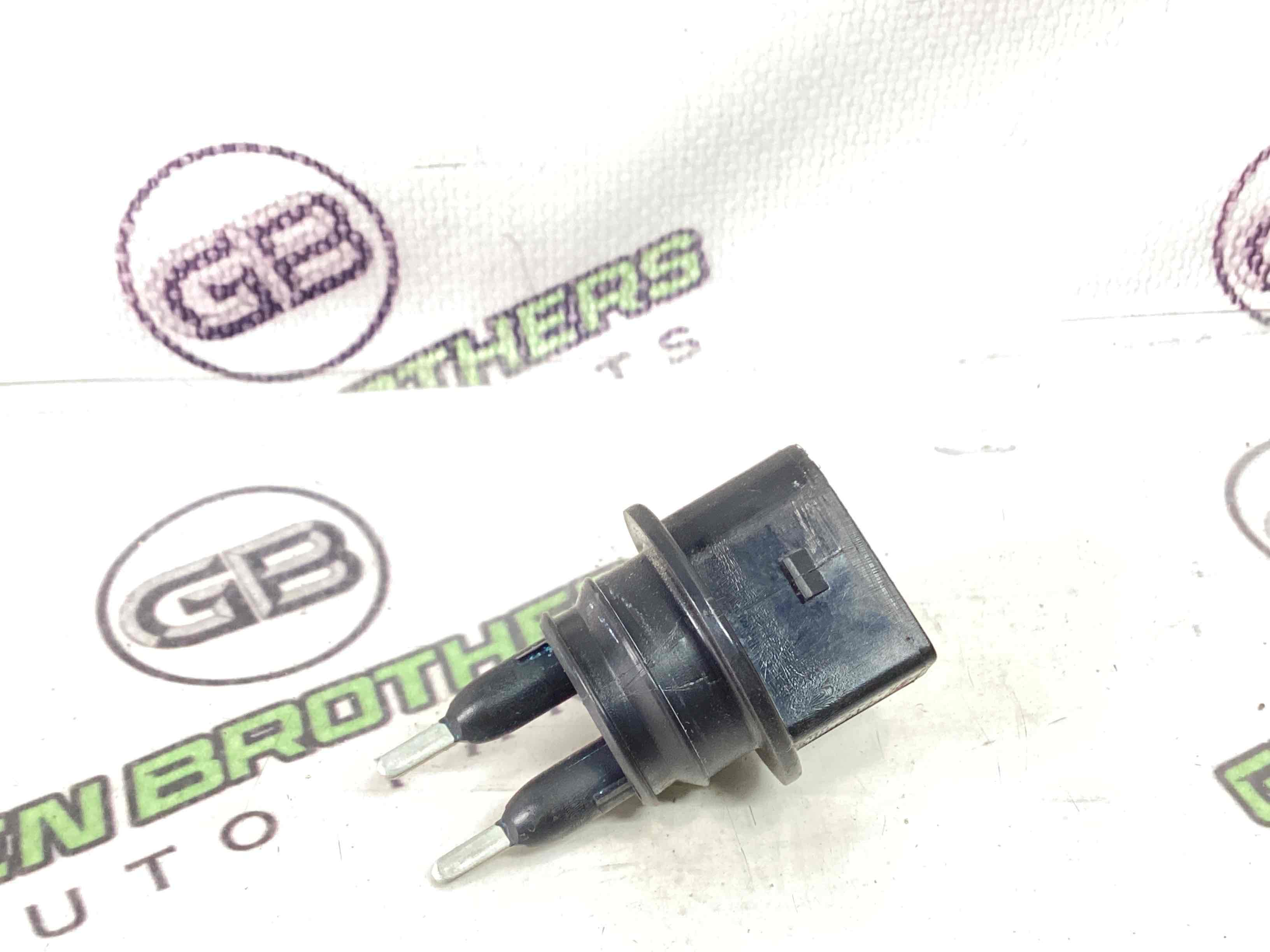 Датчик рівня бачка омивача