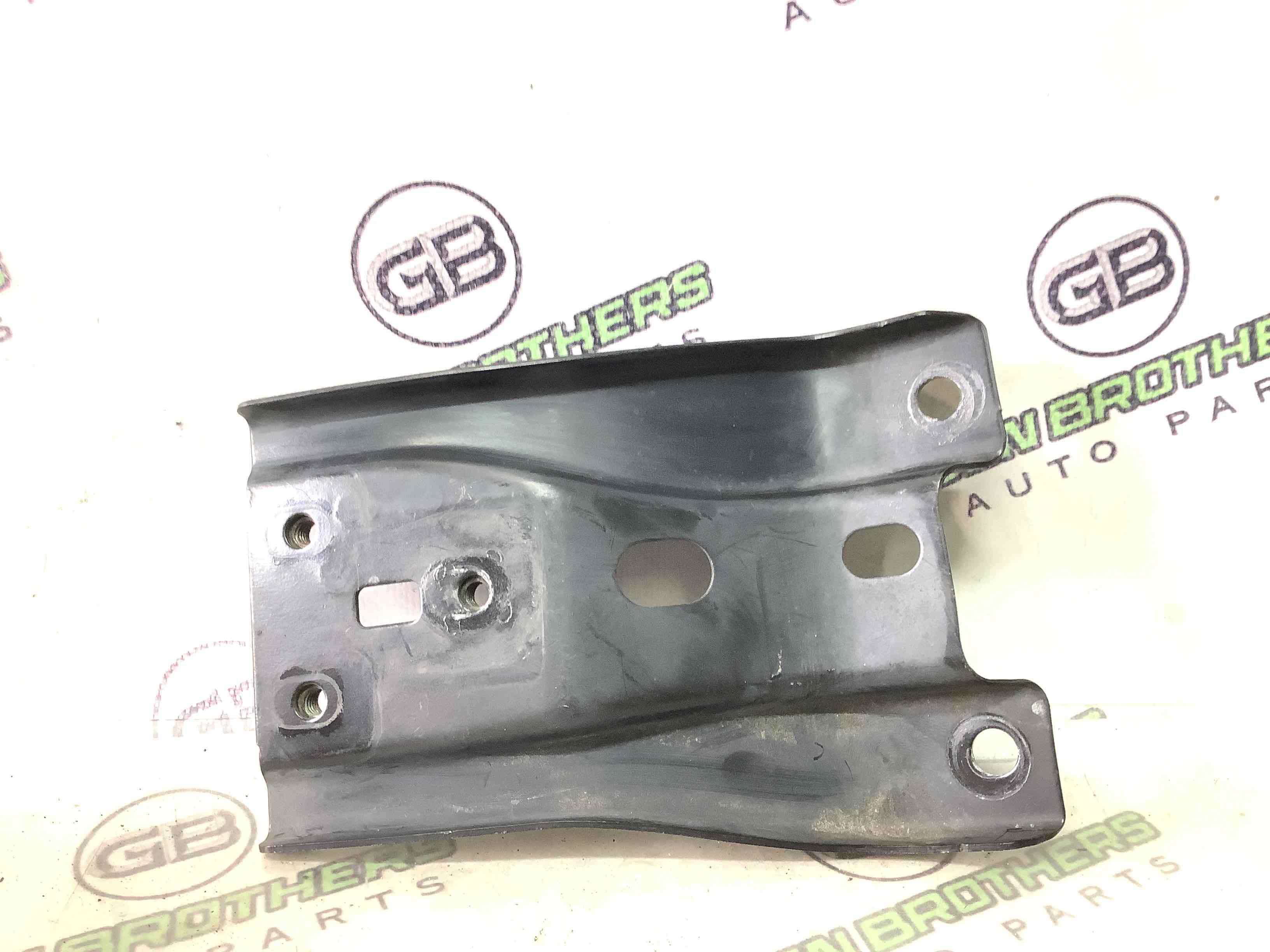 Кріплення, кронштейн