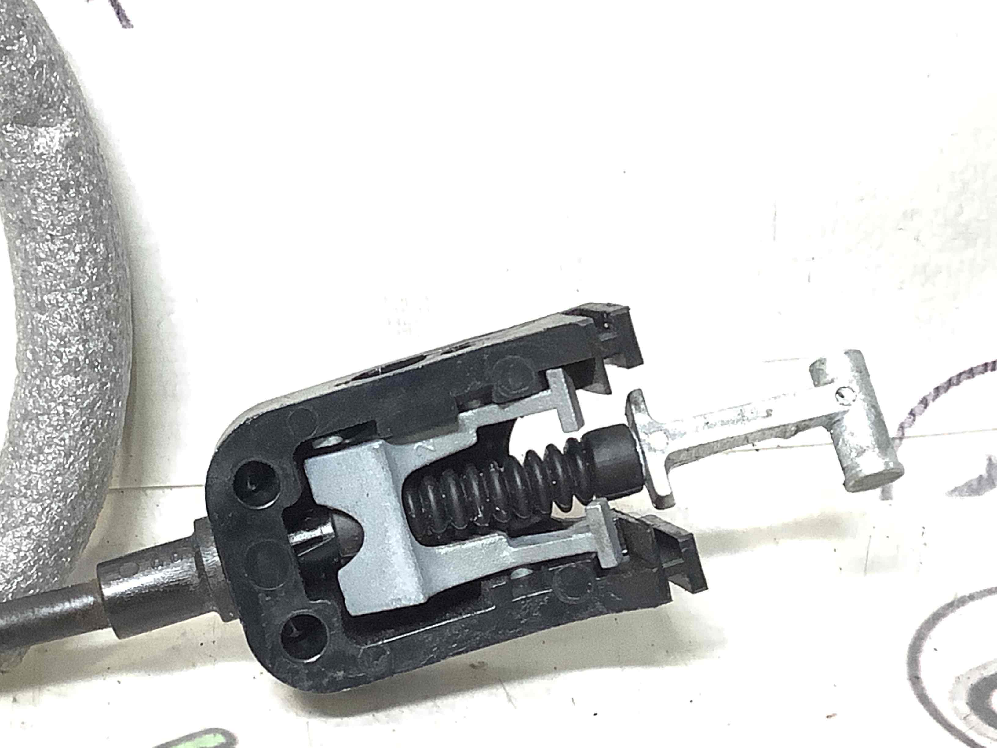 Трос ручки дверей