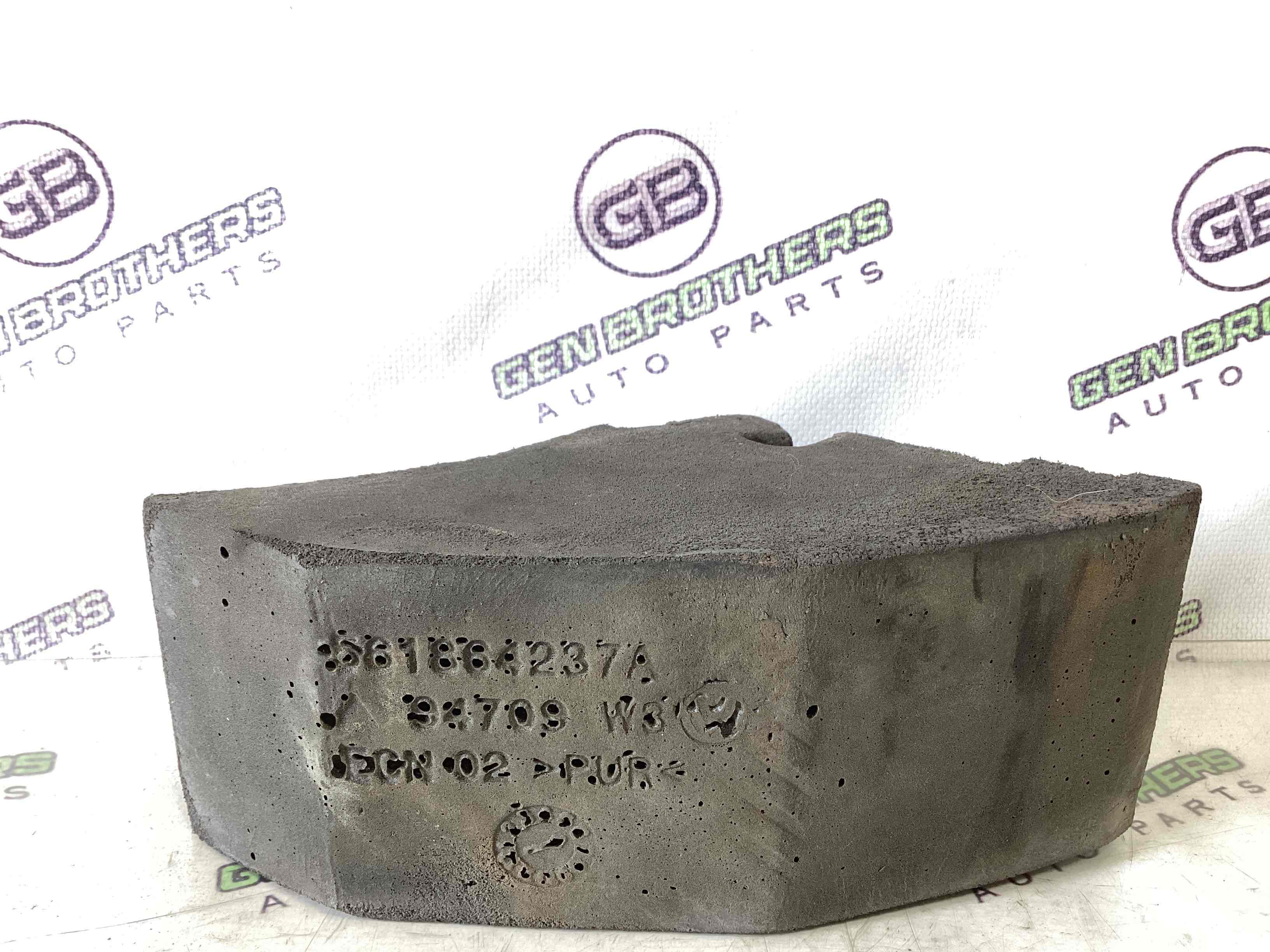 Ізолятор крила, ущільнювач та повітропровід крила